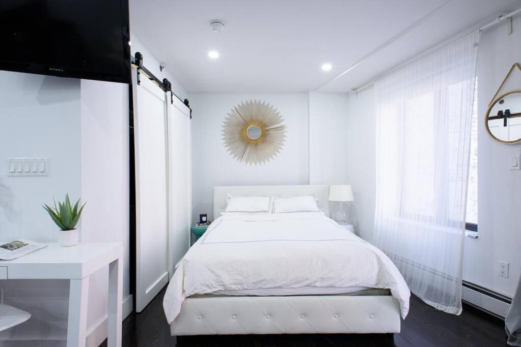 809-4B Studio Balcony W D Prime location