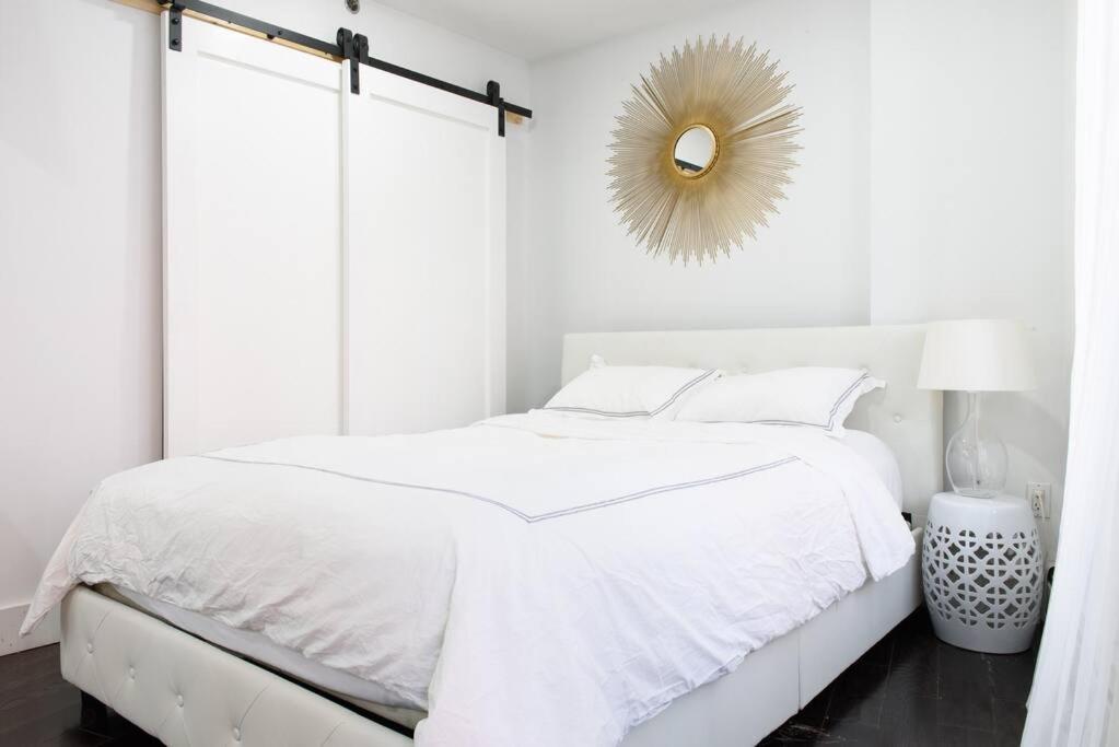 809-4B Studio Balcony W D Prime location