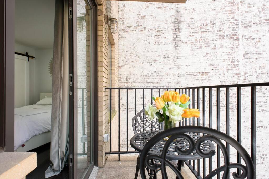 809-4B Studio Balcony W D Prime location