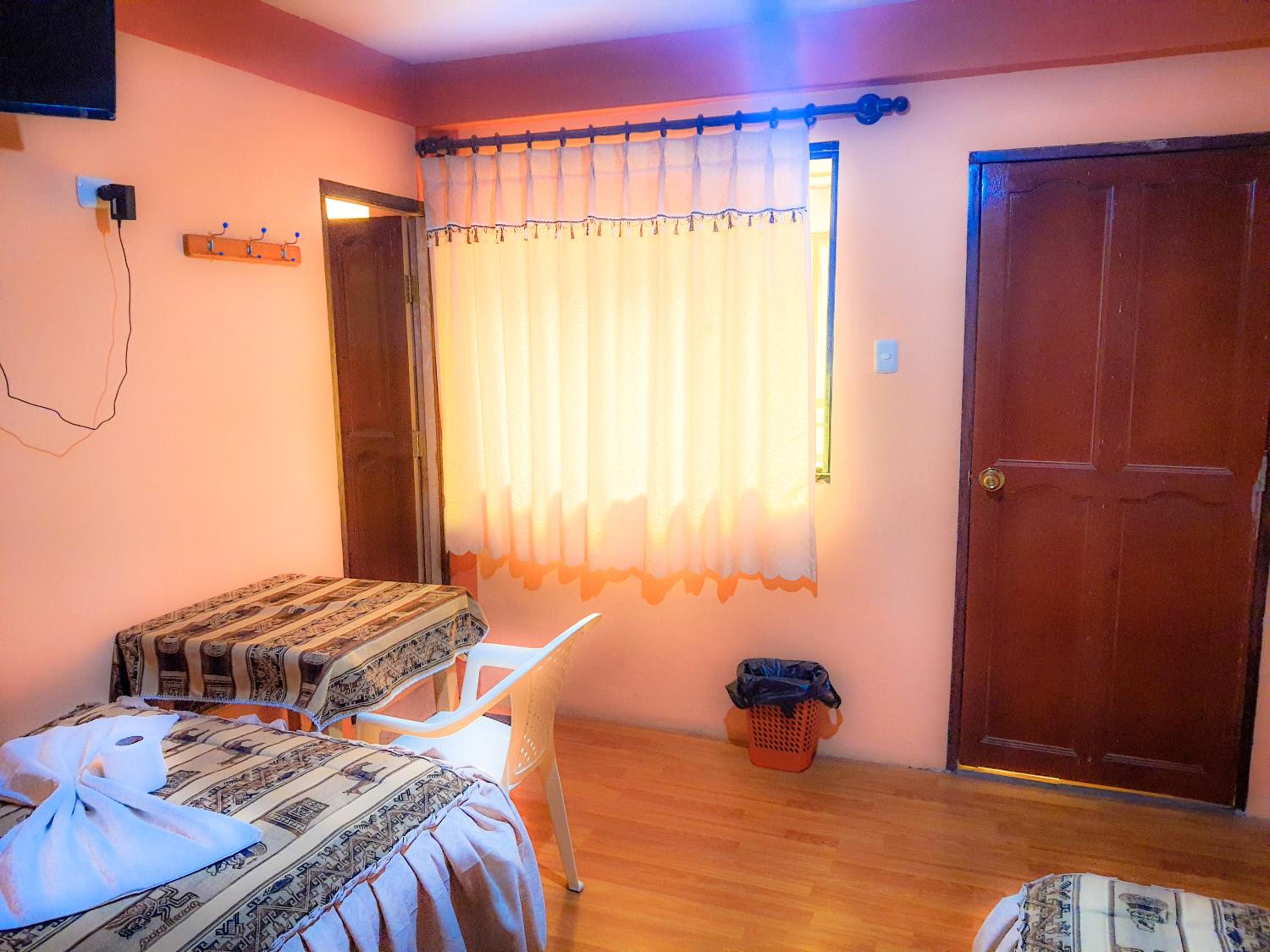 HOSTAL Luz YHOBIMAR