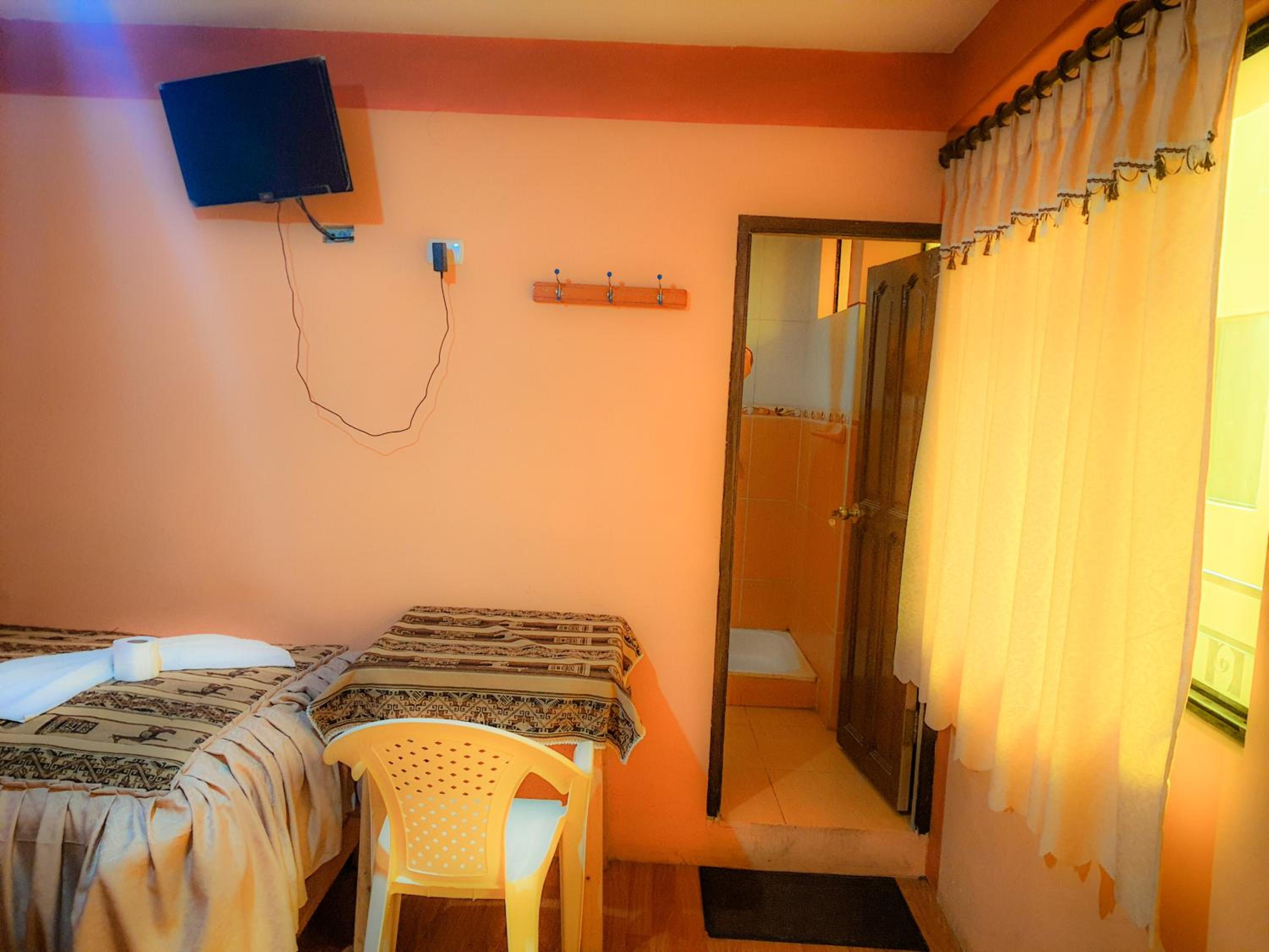 HOSTAL Luz YHOBIMAR