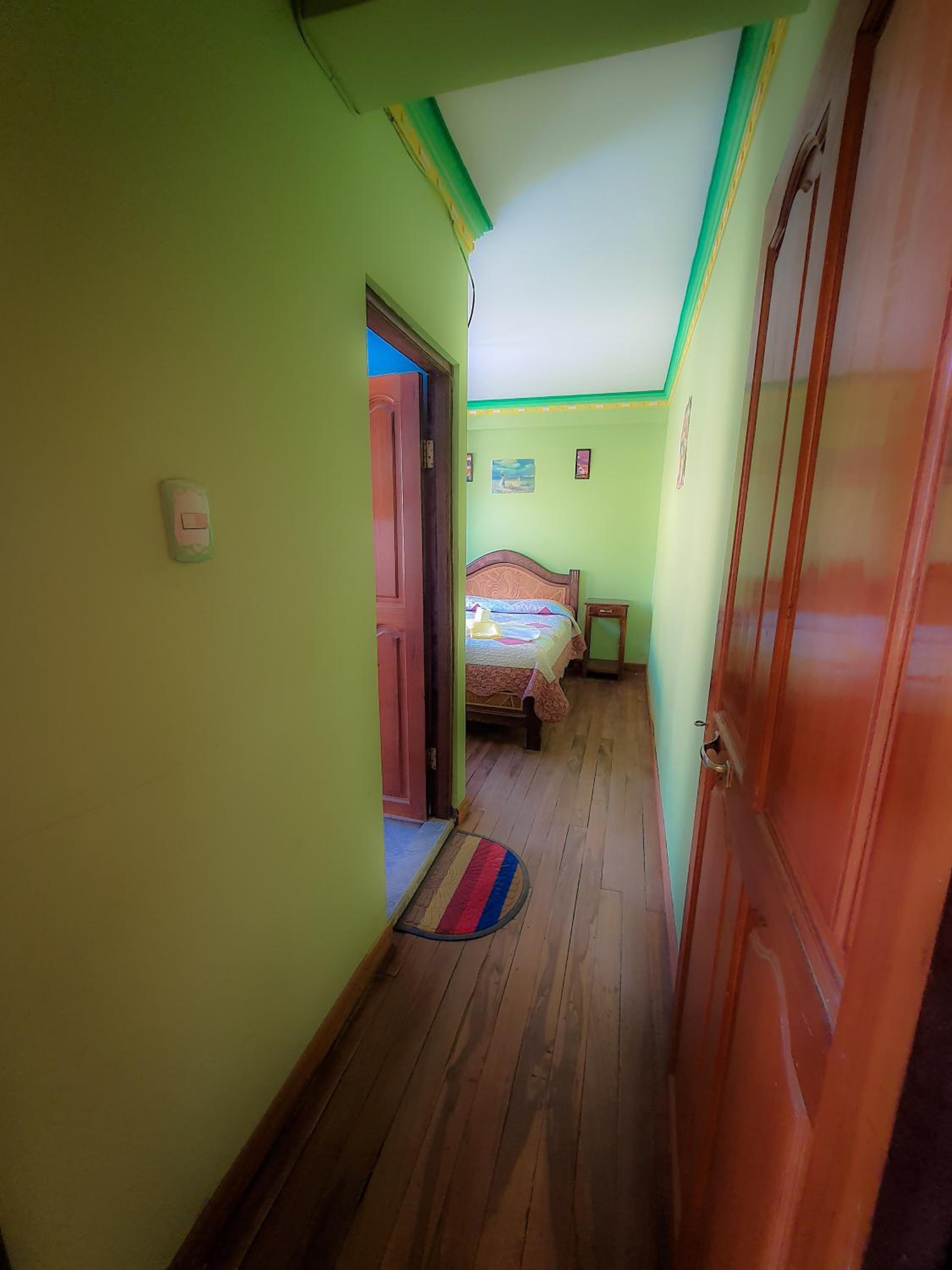 HOSTAL Luz YHOBIMAR