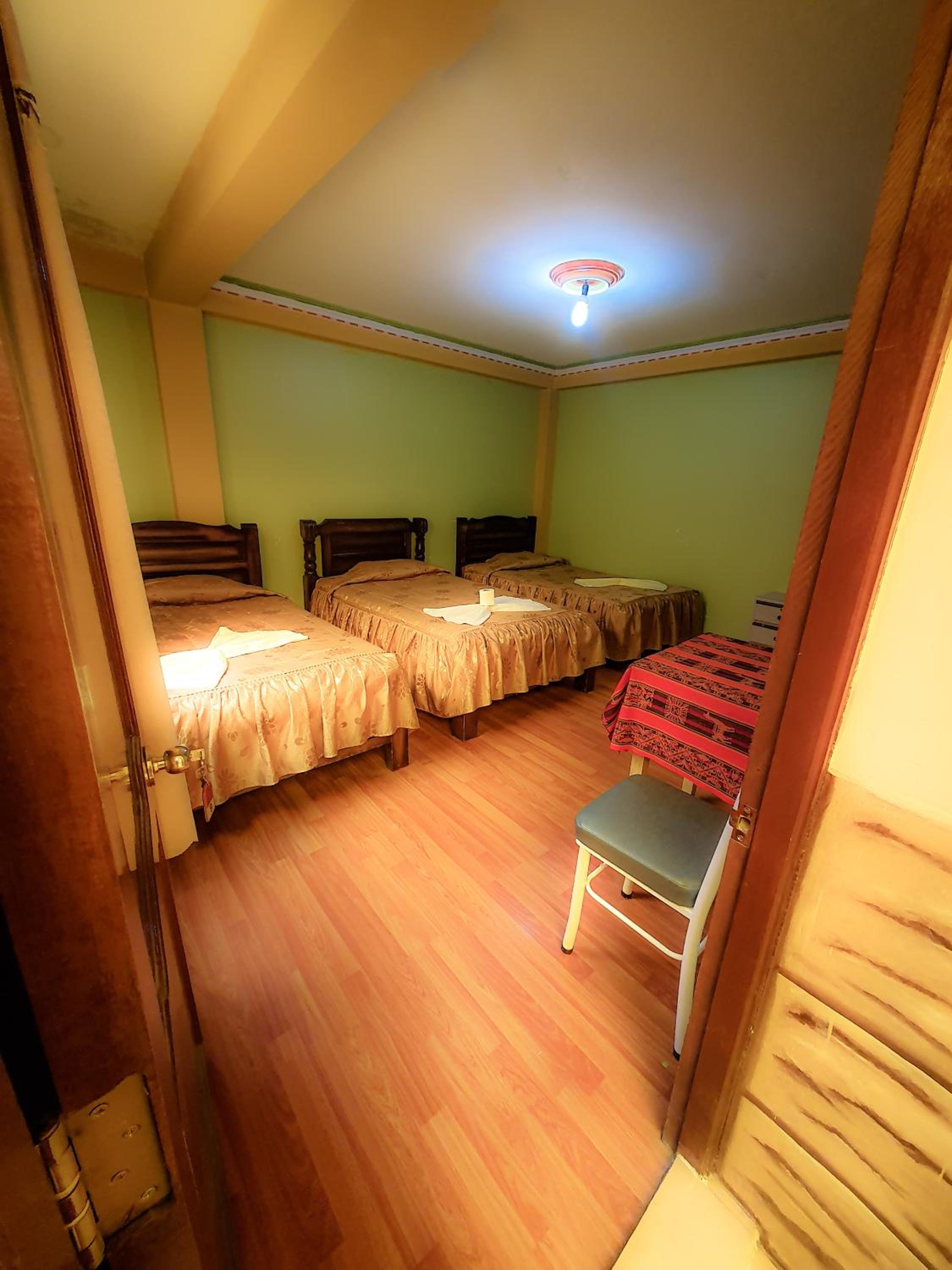 HOSTAL Luz YHOBIMAR
