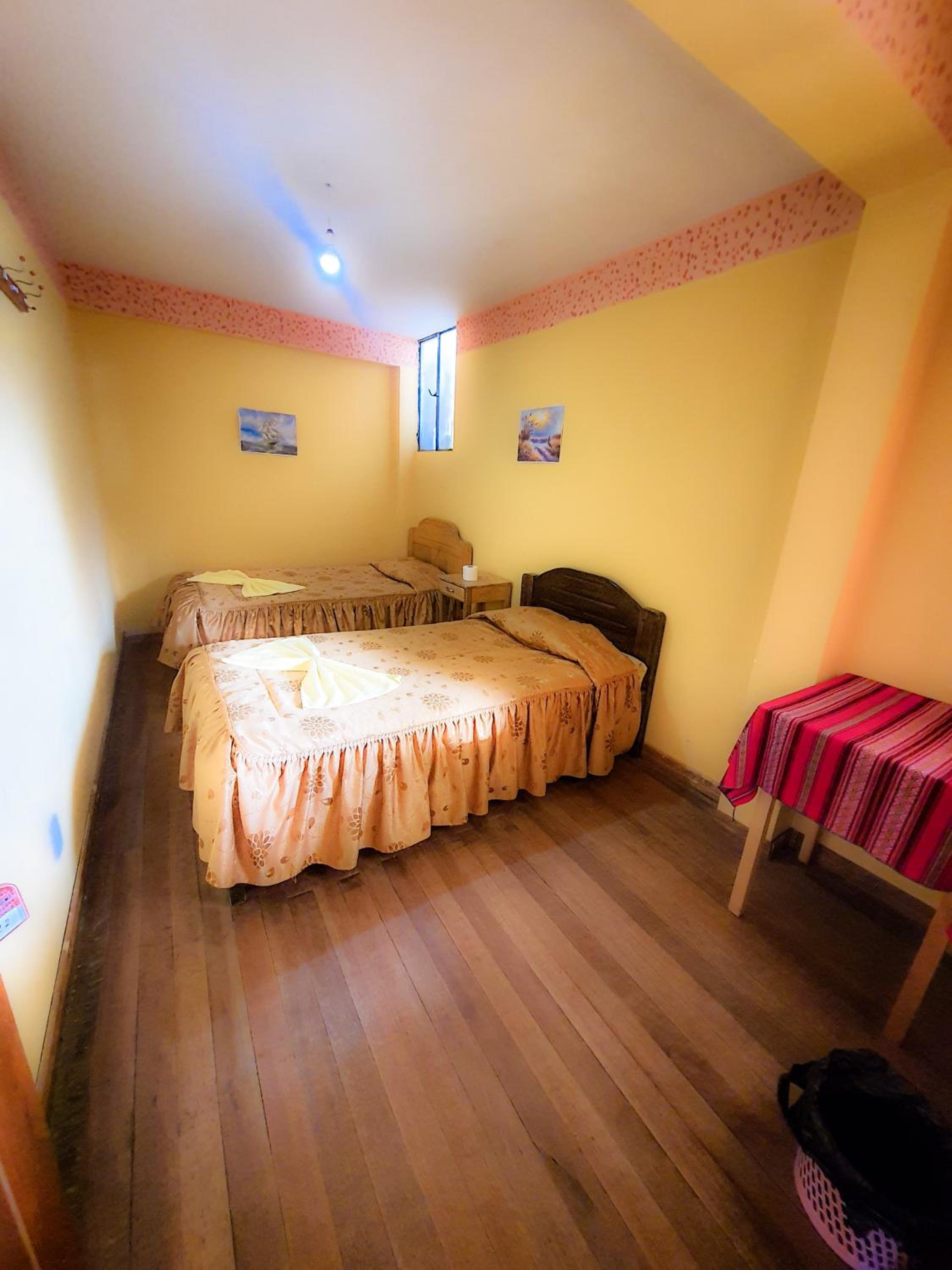 HOSTAL Luz YHOBIMAR