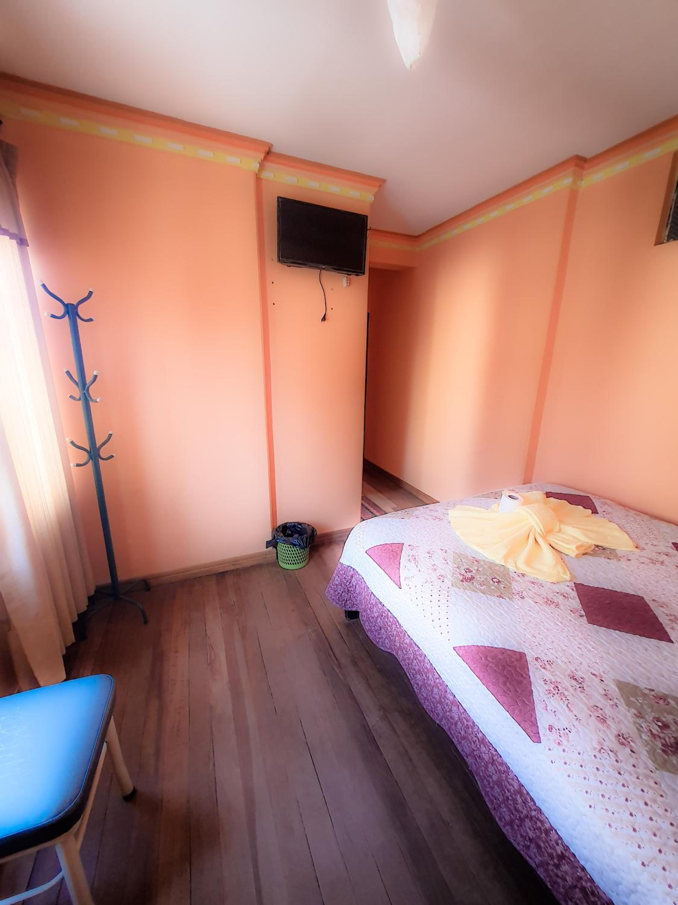 HOSTAL Luz YHOBIMAR