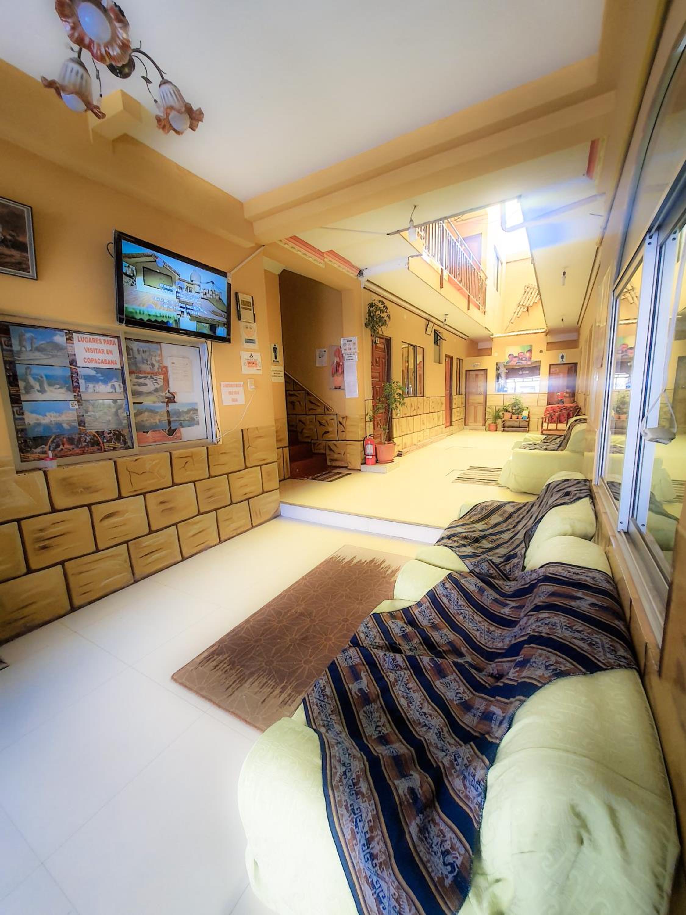 HOSTAL Luz YHOBIMAR