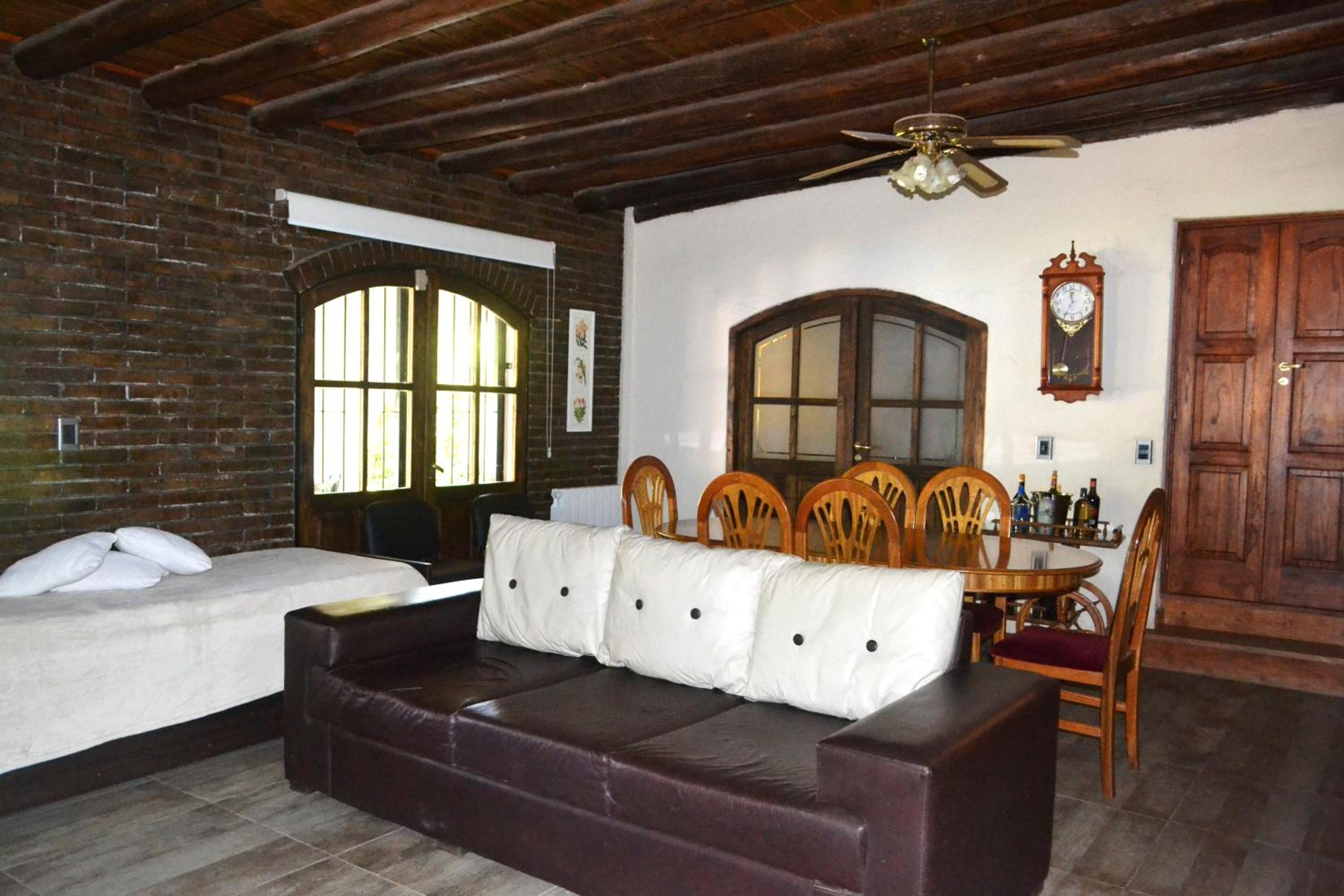 NUESTRA CASA EN CHACRAS DE CORIA (Bª PRIVADO)