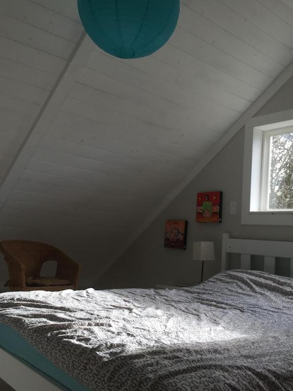 Cozy ,artistic cottage in a garden setting close to the beach and hiking trails.