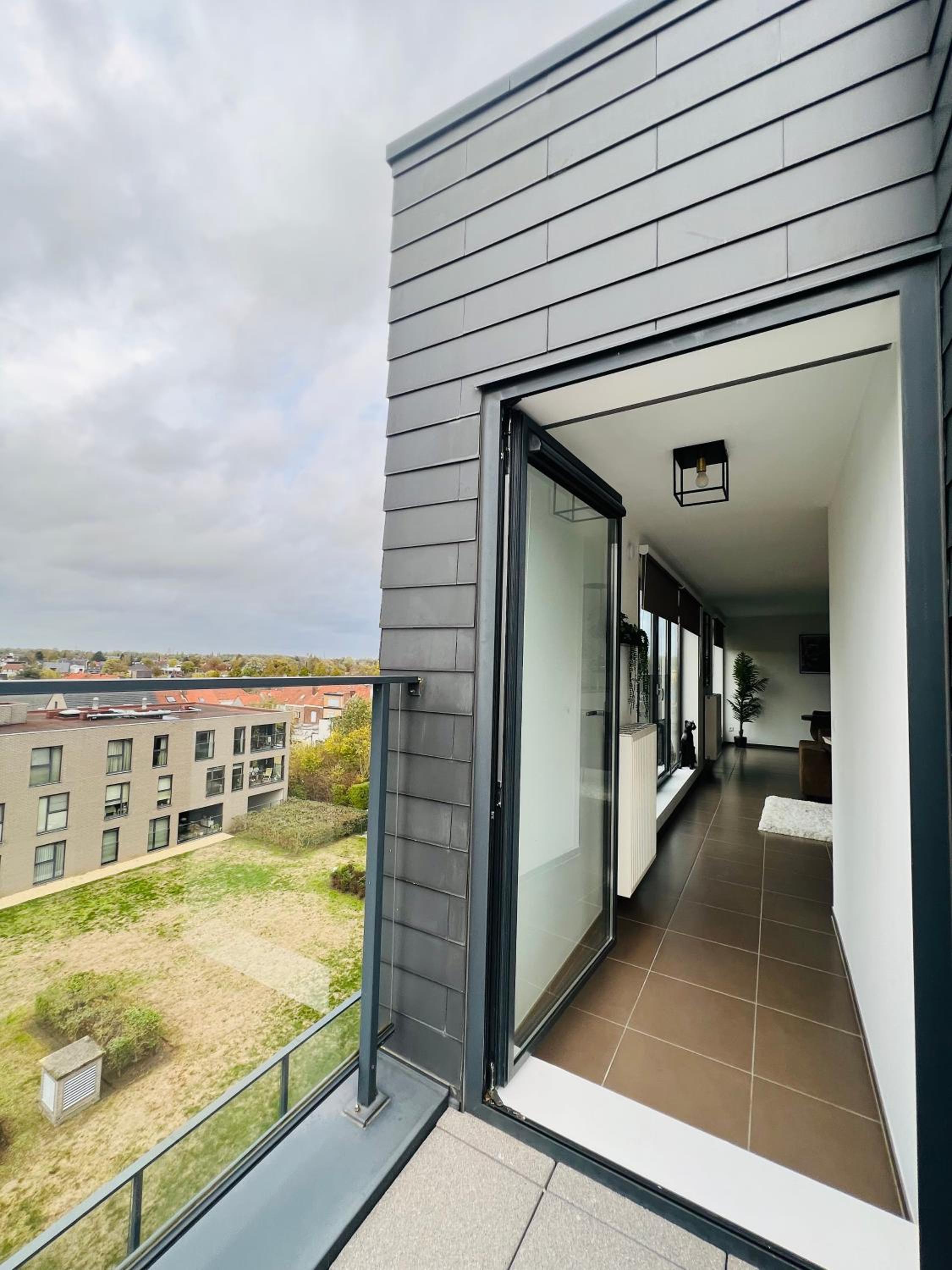 Penthouse with awesome terrace and free parking