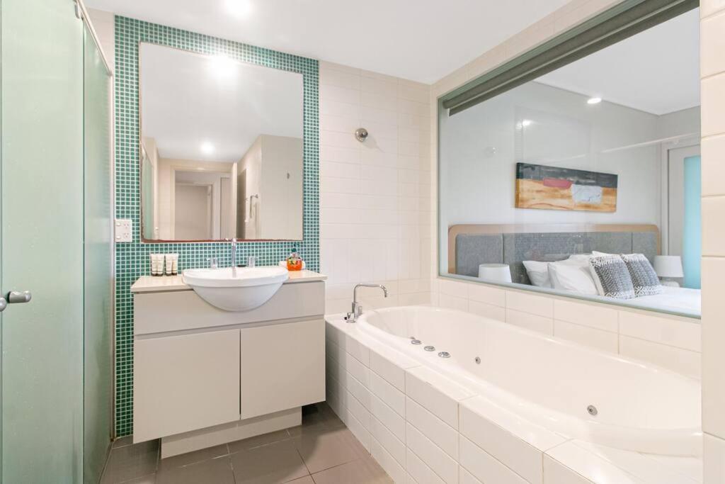 Peppers Plunge Pool Perfection 2br spa suite