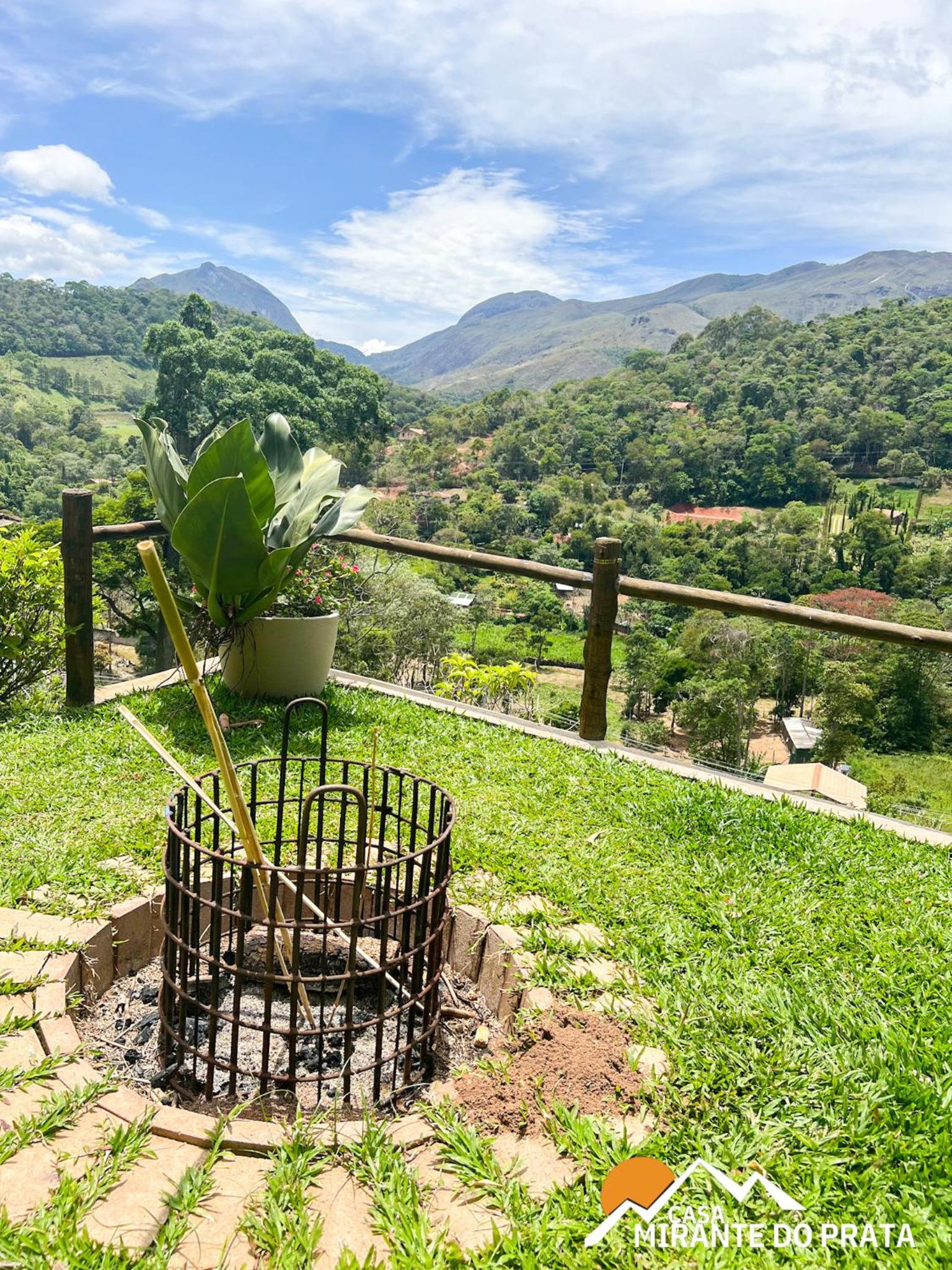Casa Mirante do Prata no Vale das Videiras