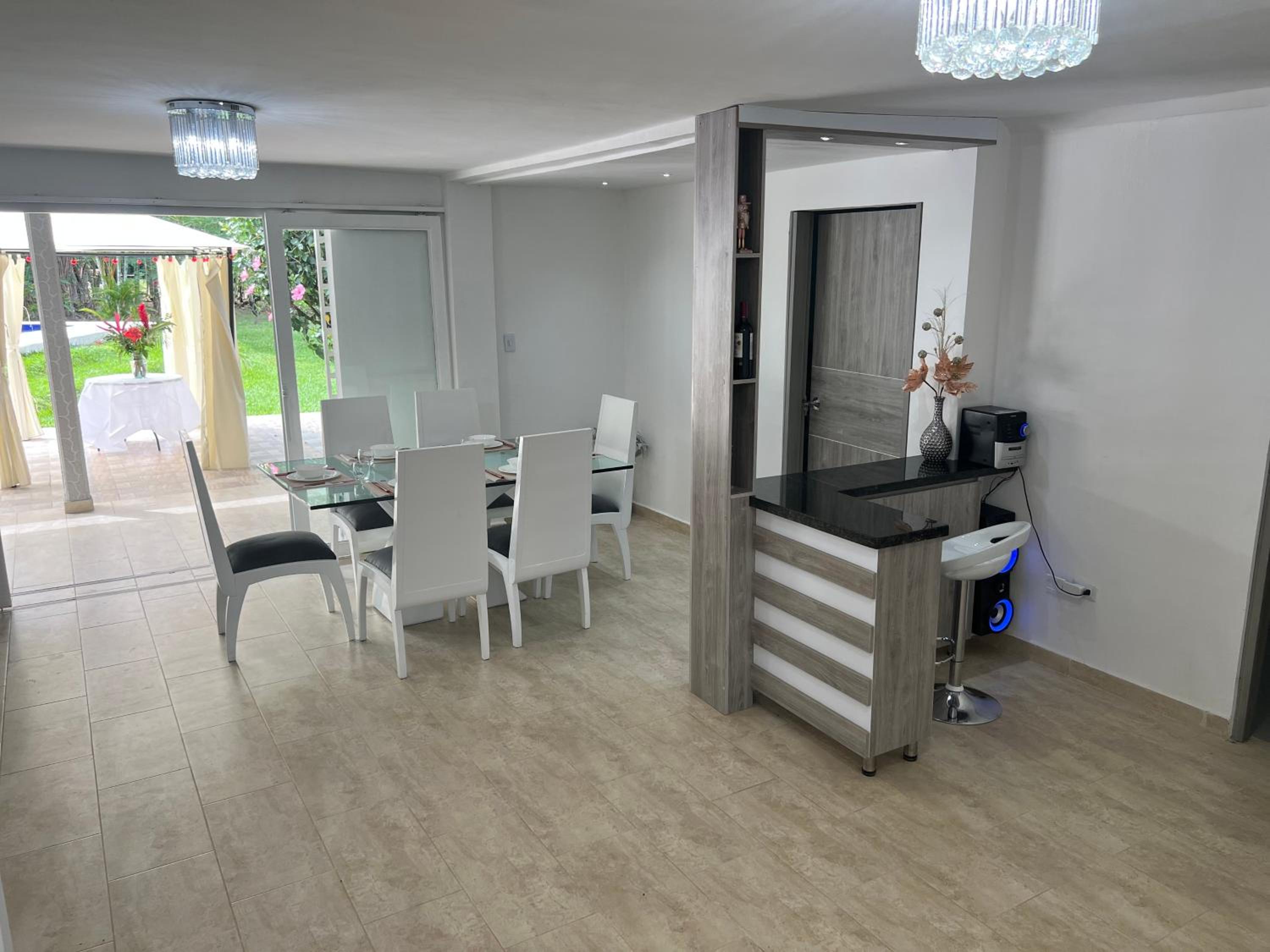 Casa campestre con piscina y jacuzzi cerca a Ginebra Valle del Cauca