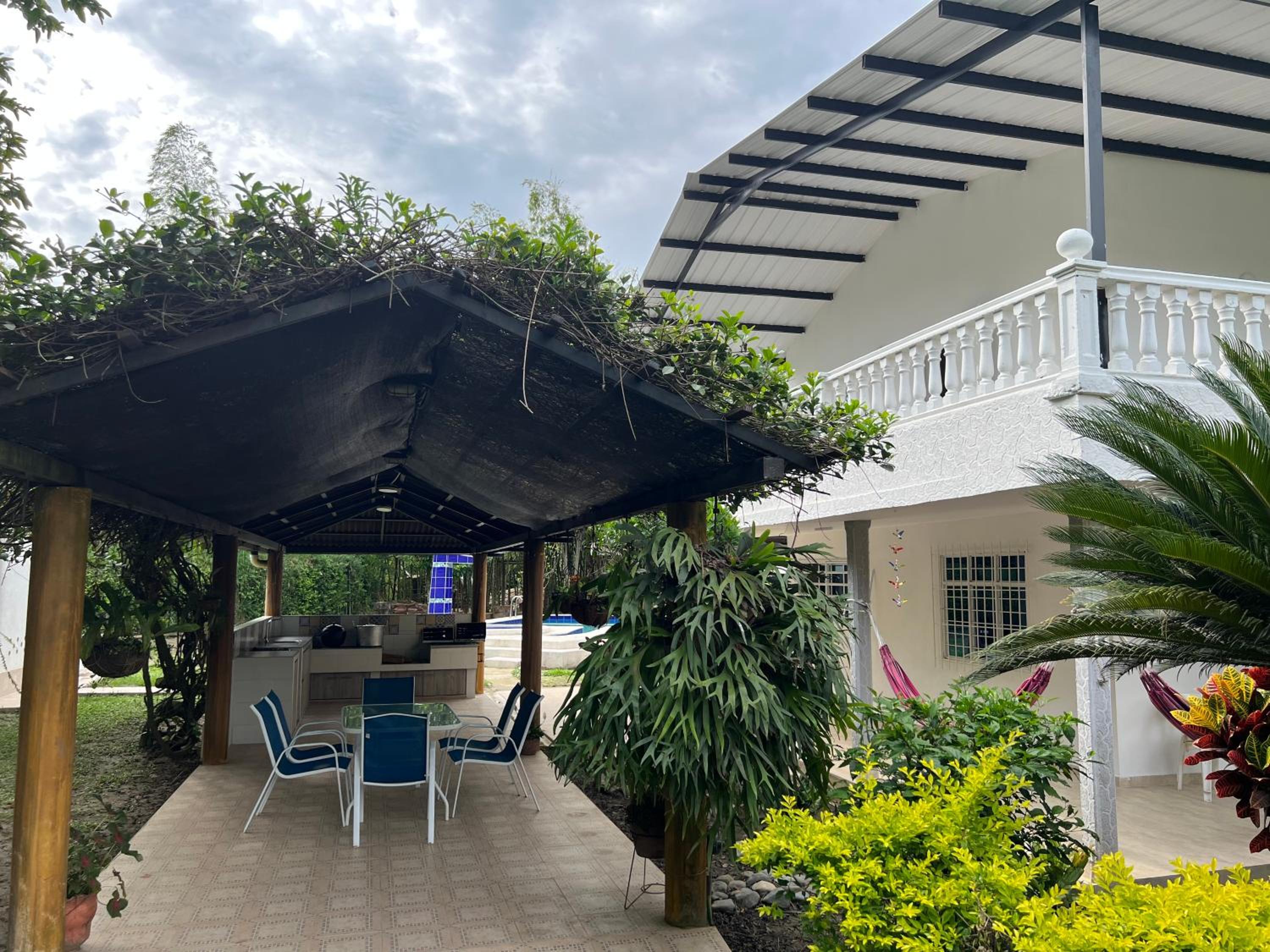 Casa campestre con piscina y jacuzzi cerca a Ginebra Valle del Cauca