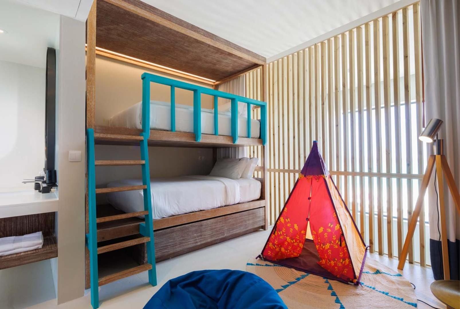 Hard Rock Hotel Maldives — 14
