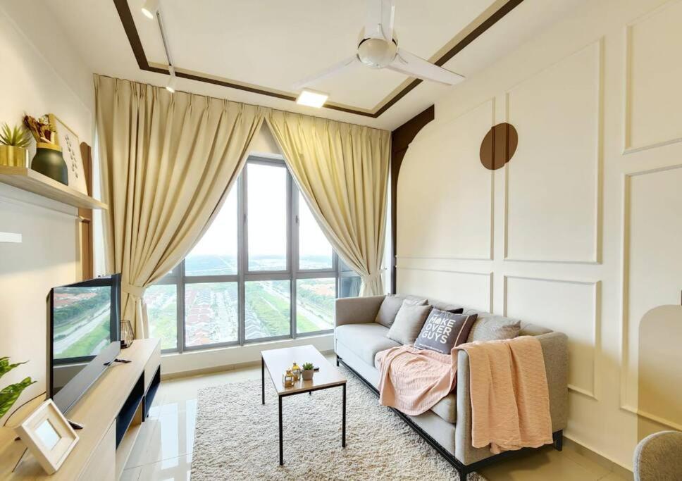 5 Min to GM Klang/1-5 Pax/Modern Design /Netflix photo 6