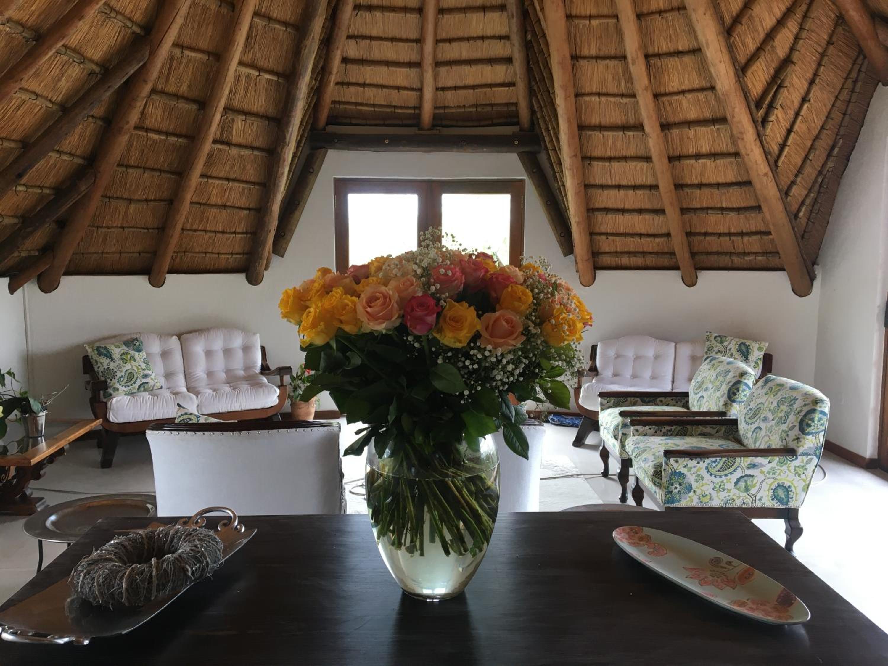 Hotel Oak Tree Lodge, Beaulieu, Kyalami - Image 1