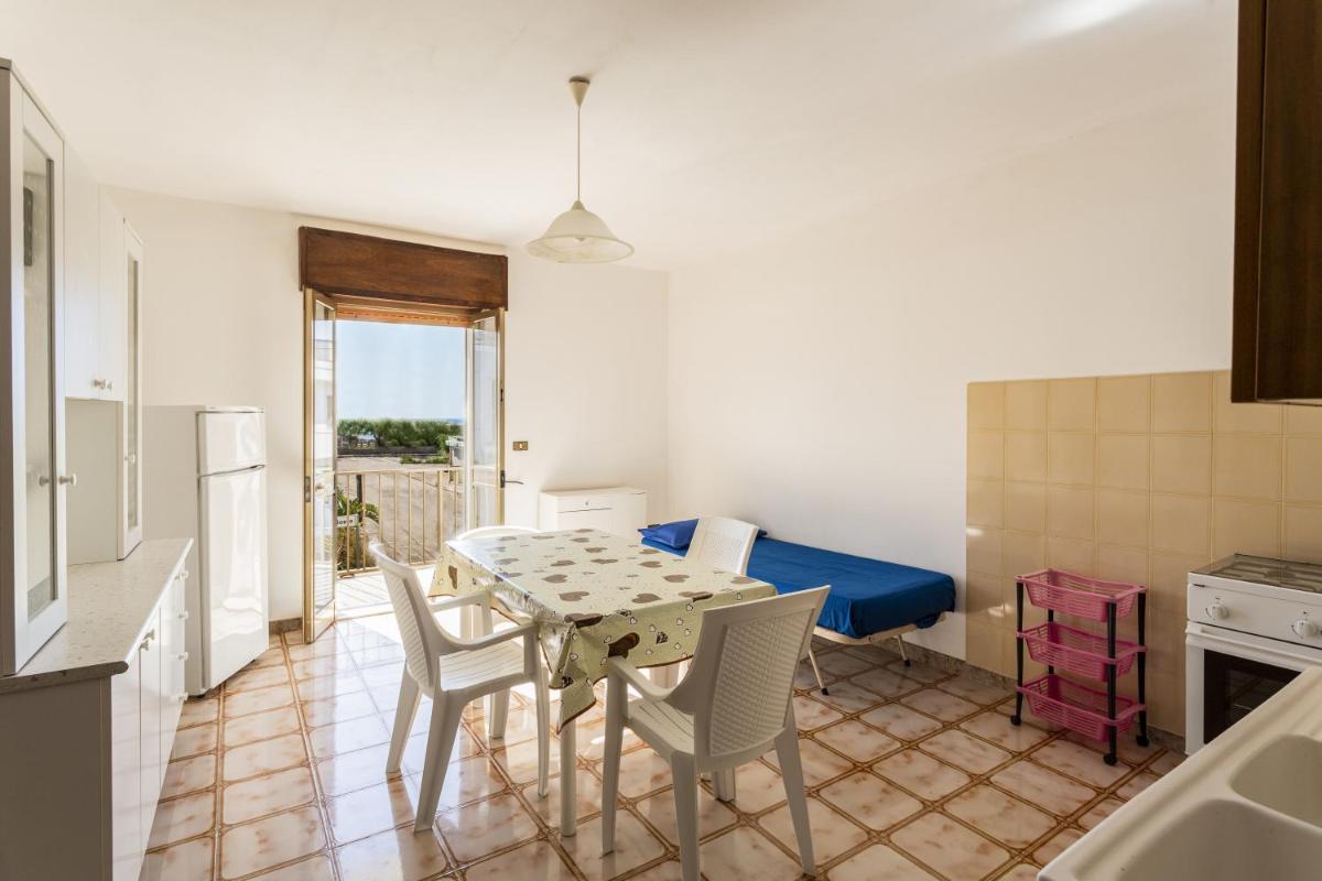Appartamento fronte spiaggia e vista mare climatizzato photo 1