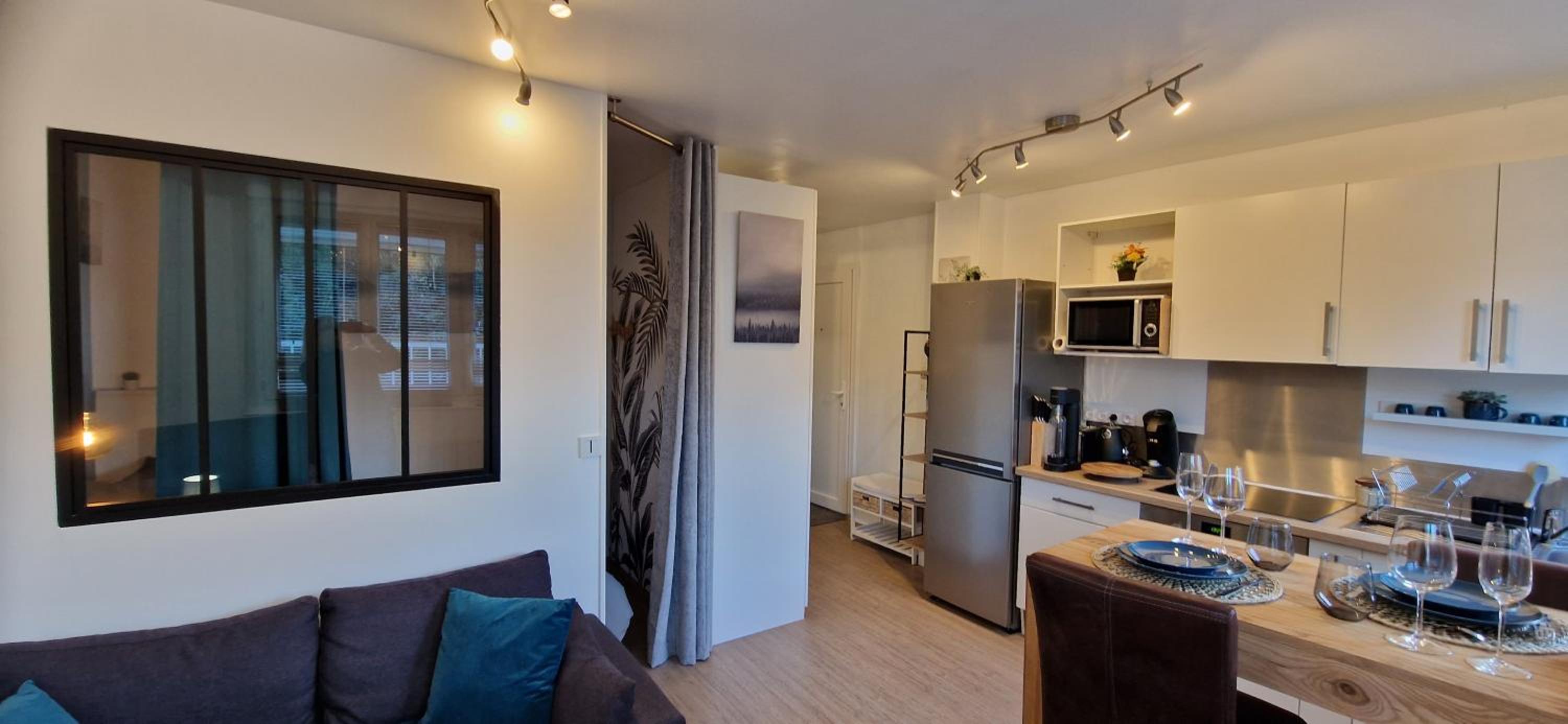 Beau studio très calme, parking privée gratuit, Netflix, Wifi