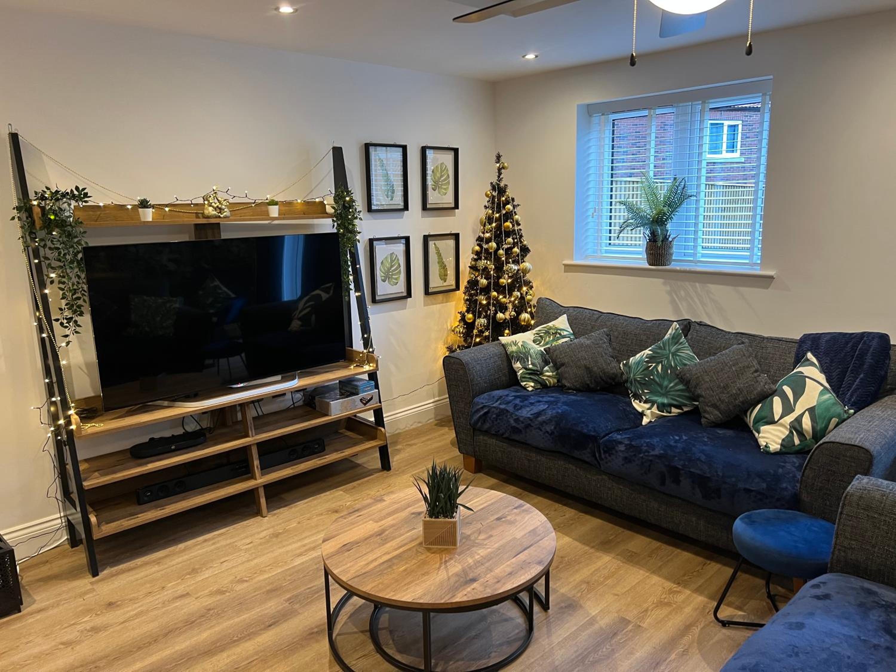 DAIRY COTTAGE WHITBY- HOT TUB - 4 Beds