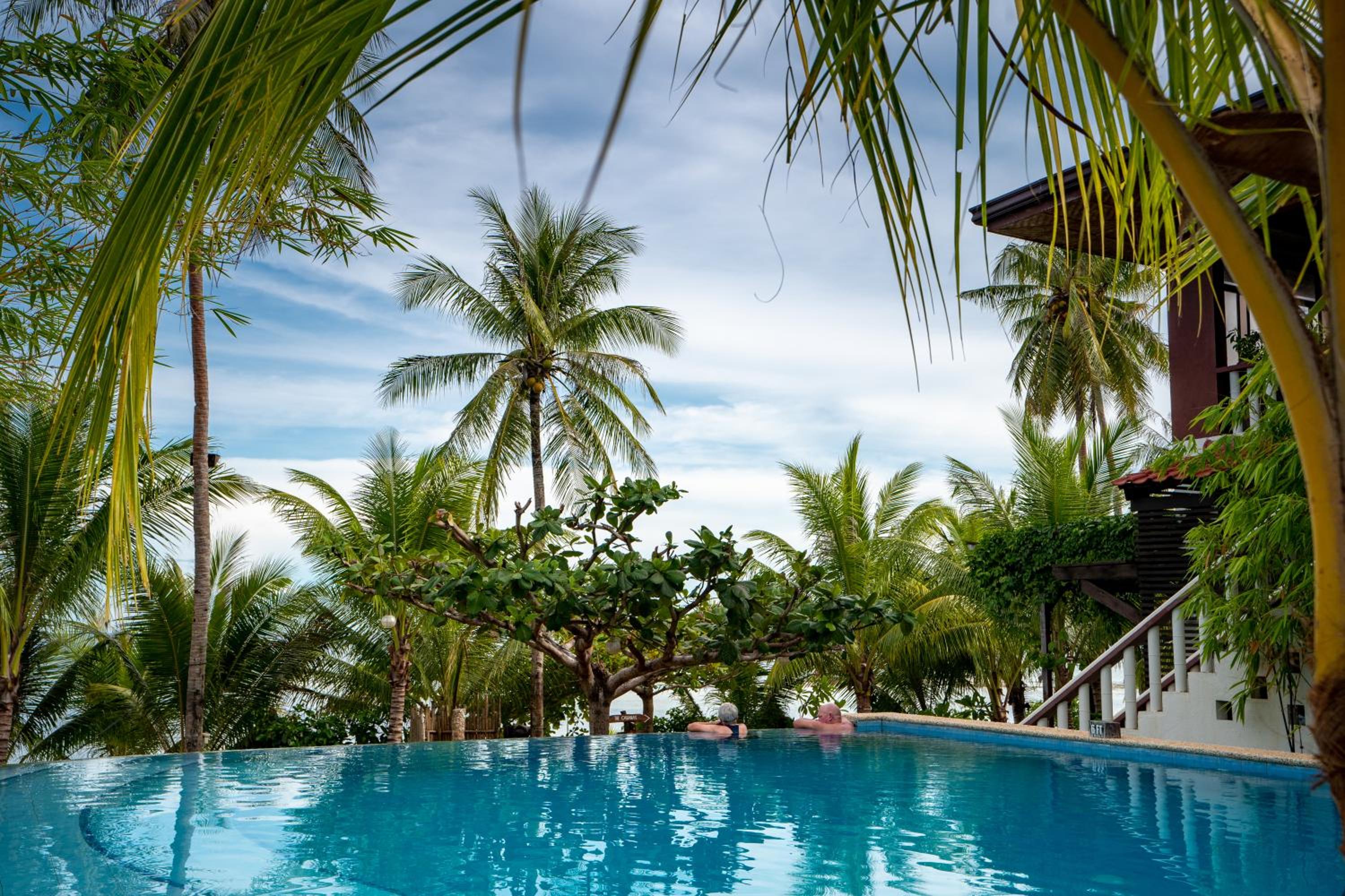 Island View Beachfront Resort