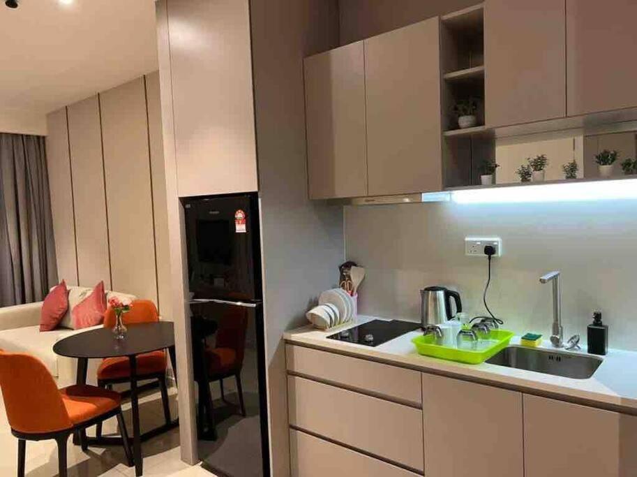 Hill 10 2r1b 3pax Double Tree I-city Hotel Grade photo 2
