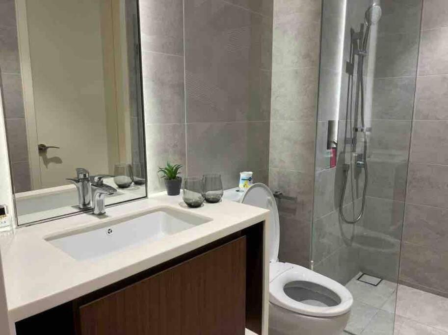 Hill 10 2r1b 3pax Double Tree I-city Hotel Grade
