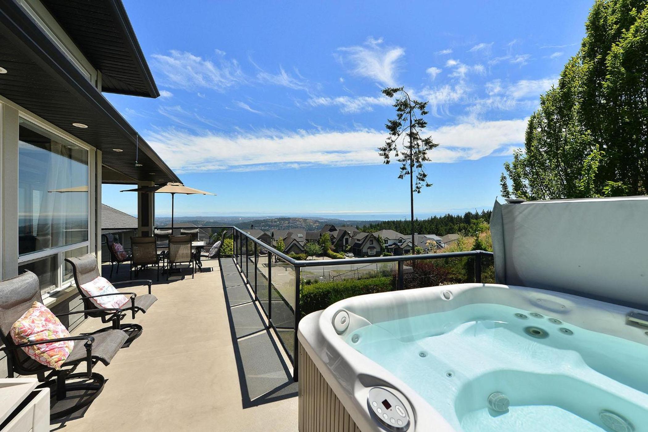 Nature's Gate Executive Estate by EMR Vacation Rentals
