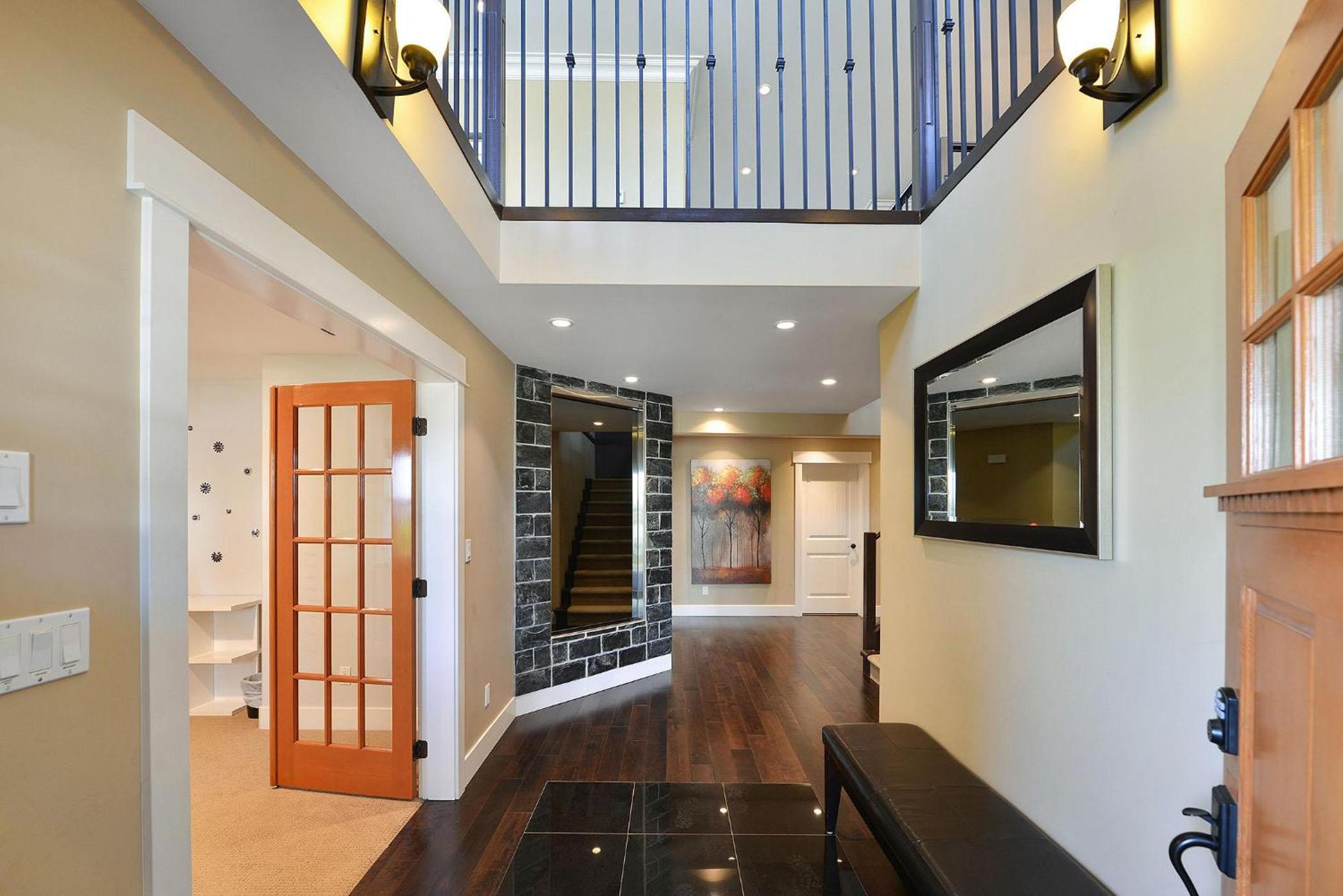 Nature's Gate Executive Estate by EMR Vacation Rentals