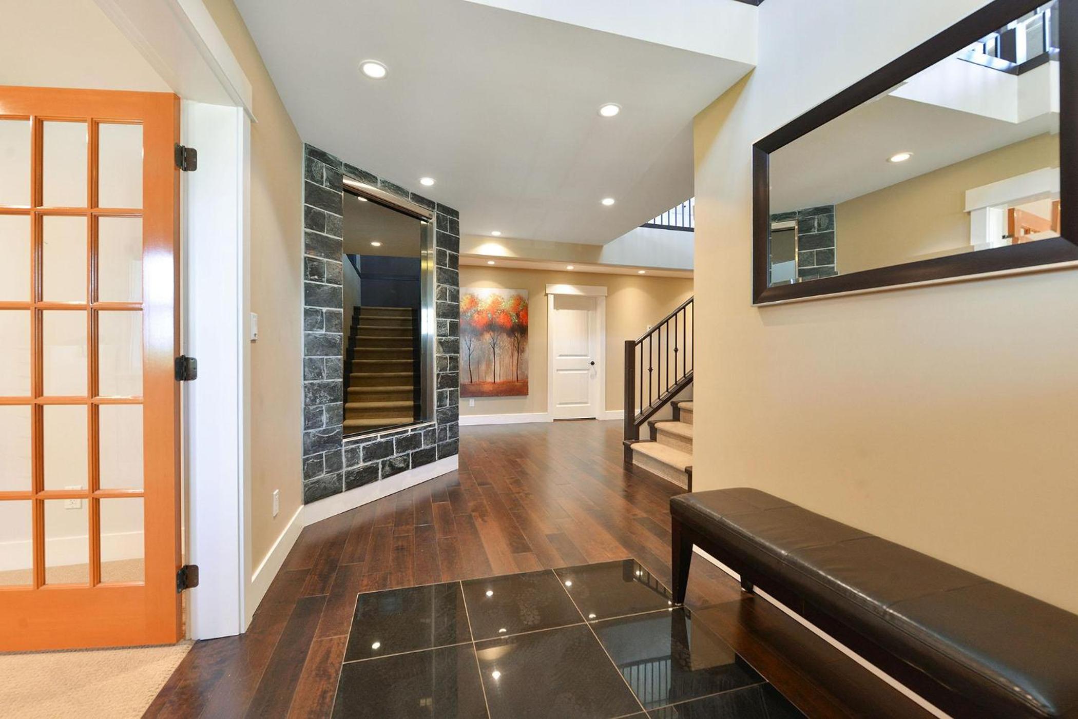 Nature's Gate Executive Estate by EMR Vacation Rentals