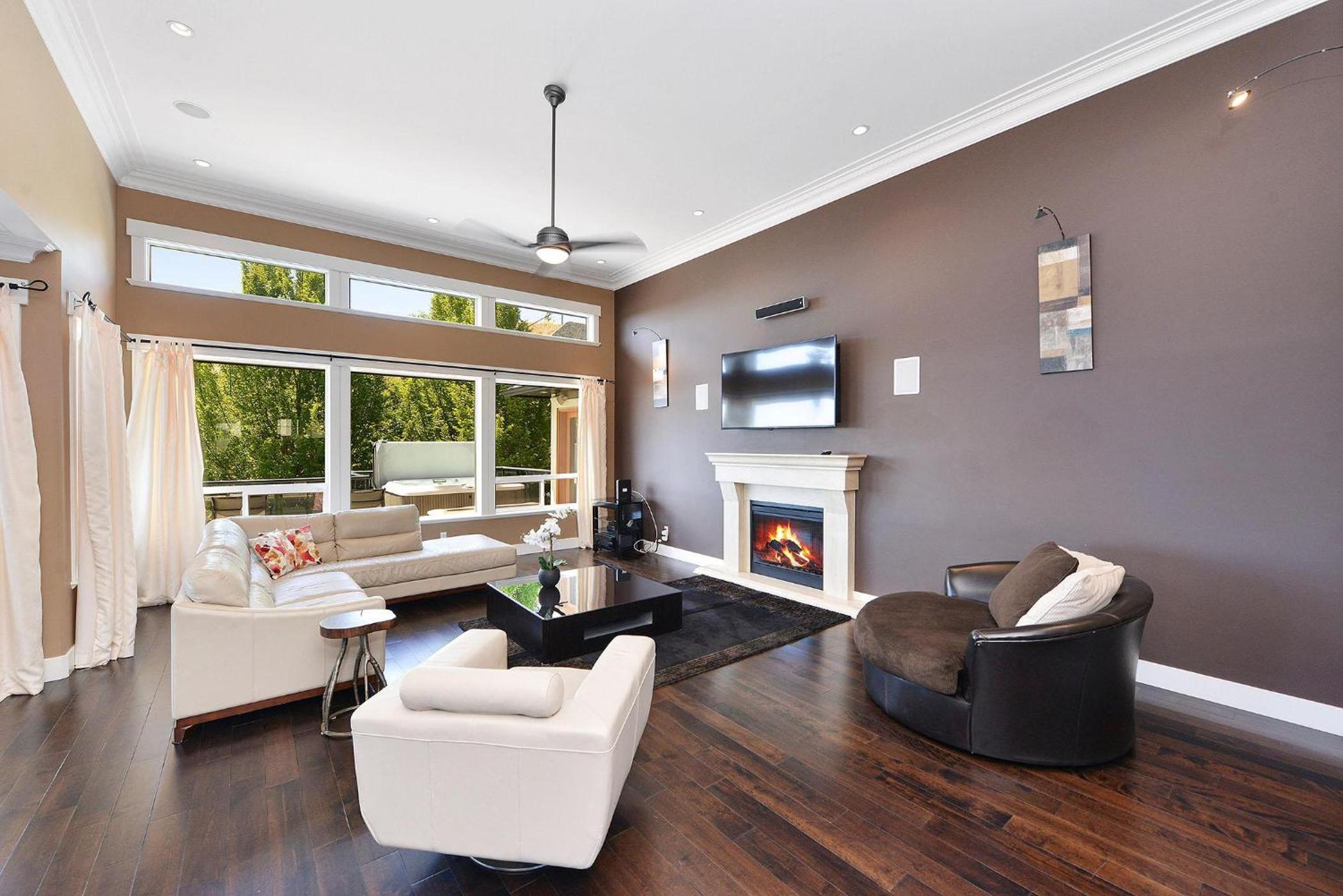 Nature's Gate Executive Estate by EMR Vacation Rentals