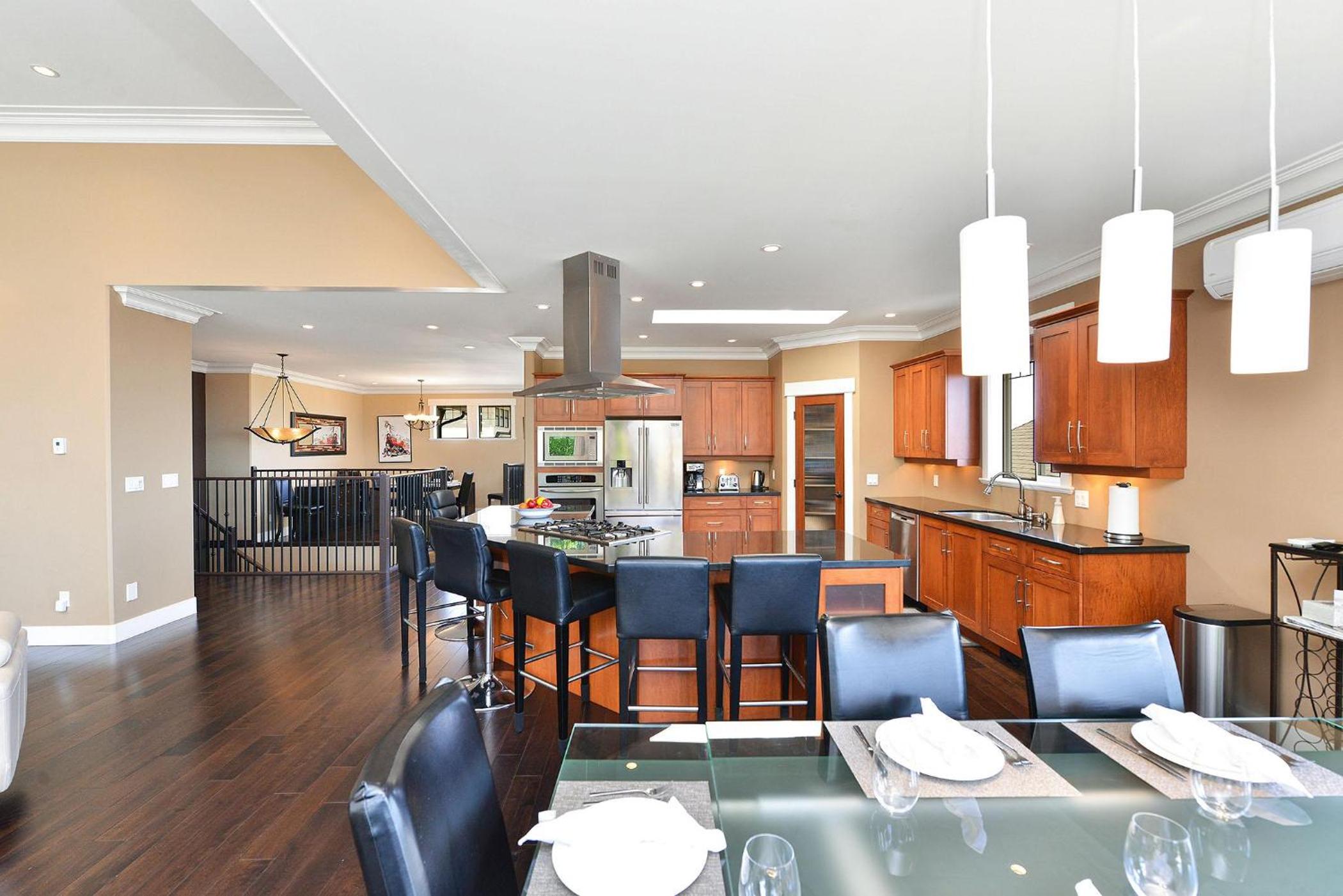 Nature's Gate Executive Estate by EMR Vacation Rentals
