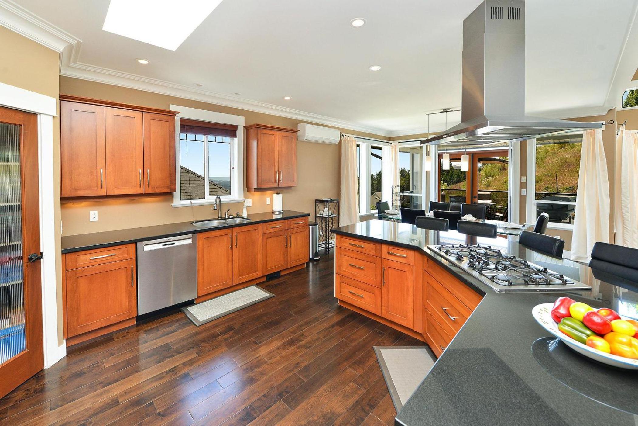 Nature's Gate Executive Estate by EMR Vacation Rentals