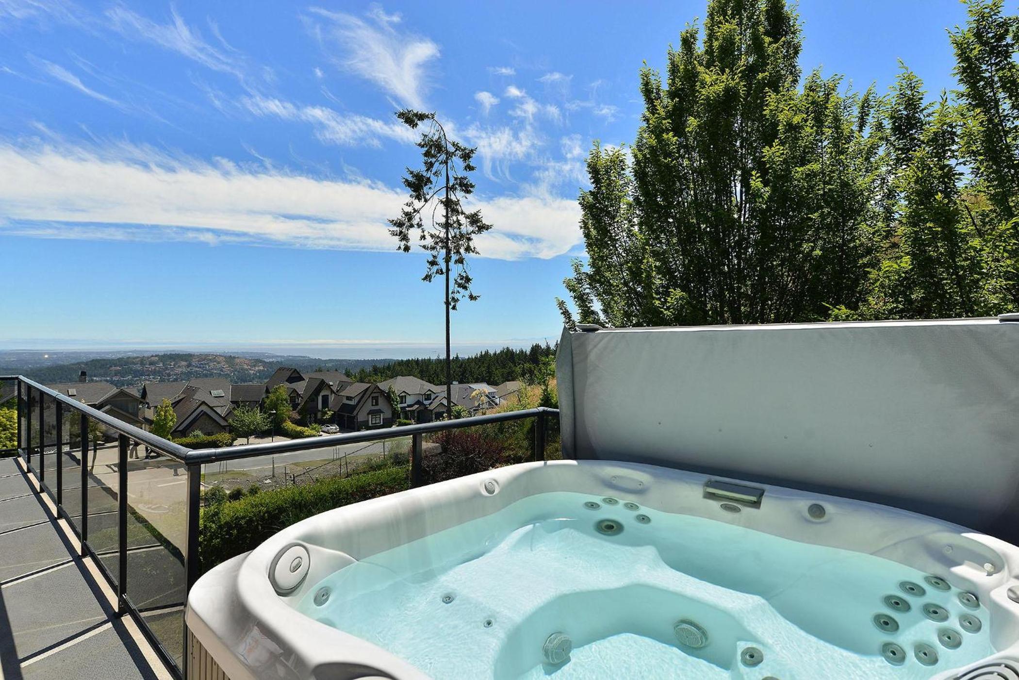 Nature's Gate Executive Estate by EMR Vacation Rentals