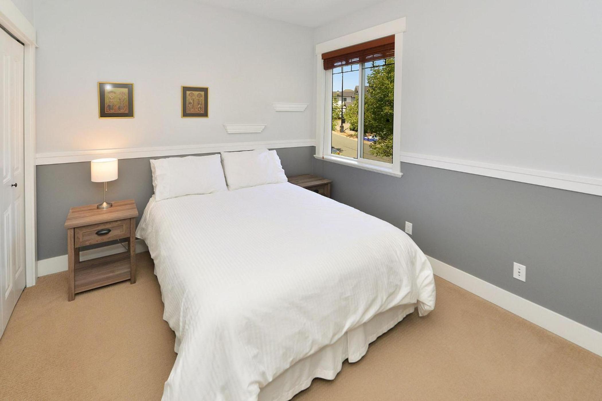 Nature's Gate Executive Estate by EMR Vacation Rentals