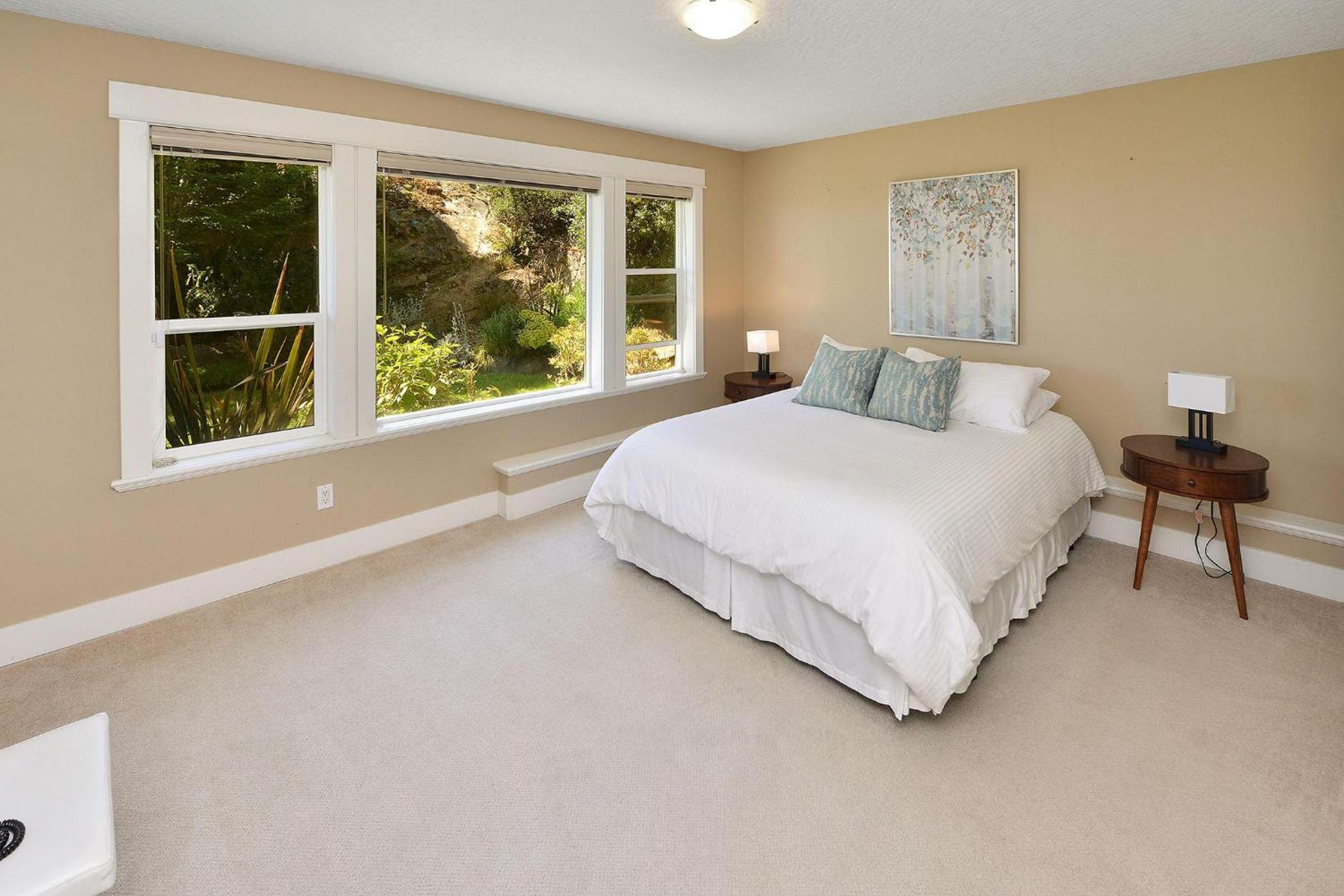 Nature's Gate Executive Estate by EMR Vacation Rentals