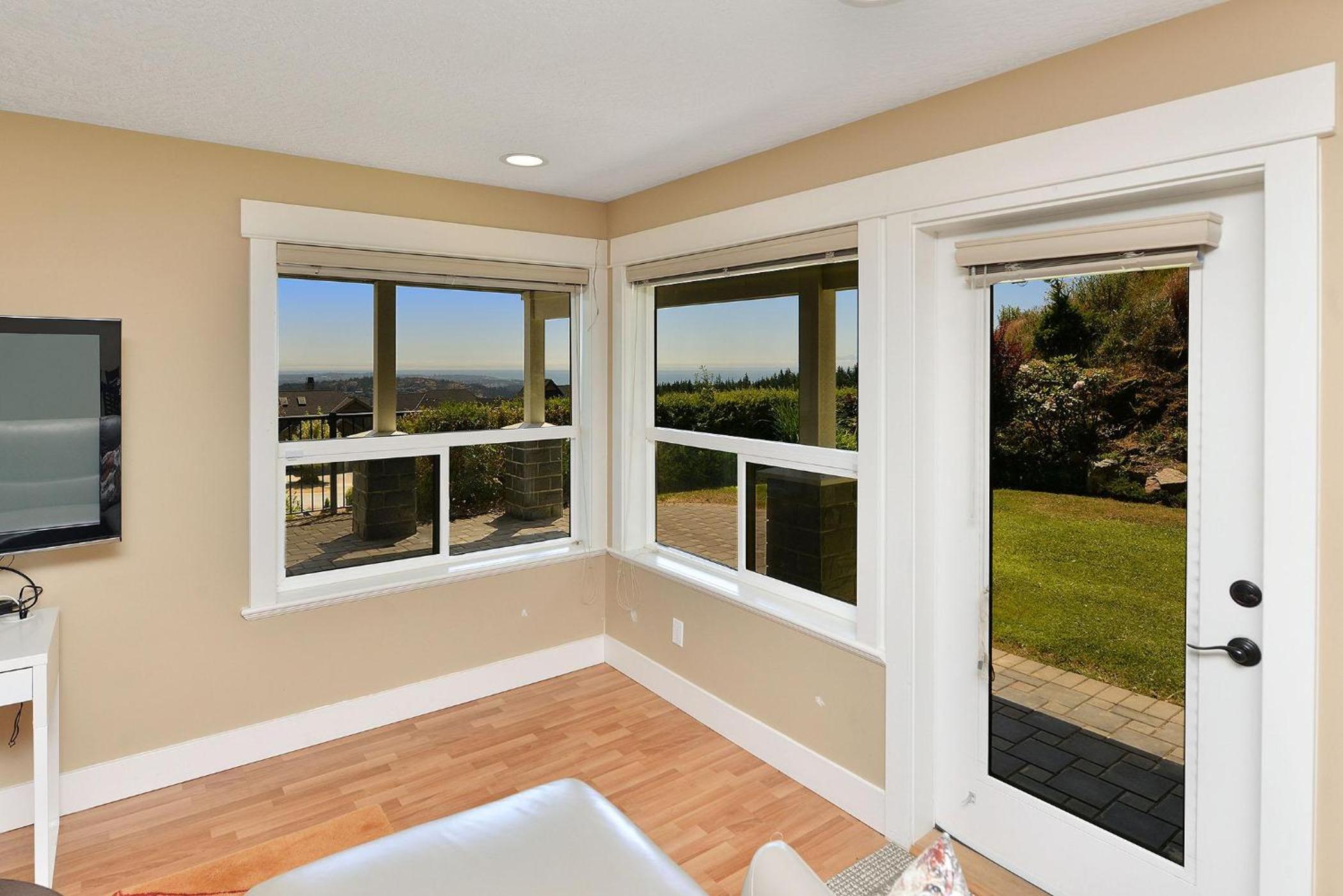 Nature's Gate Executive Estate by EMR Vacation Rentals