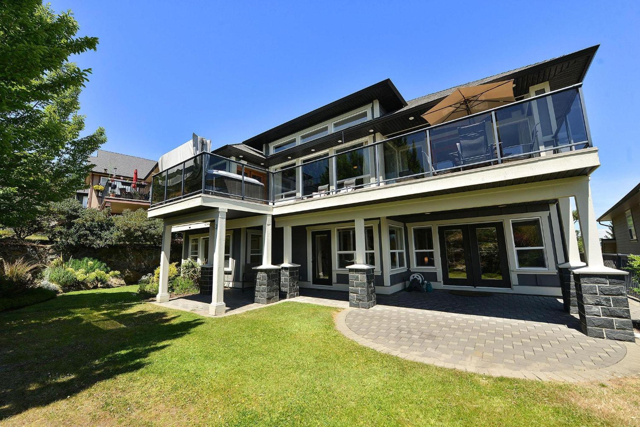 Nature's Gate Executive Estate by EMR Vacation Rentals