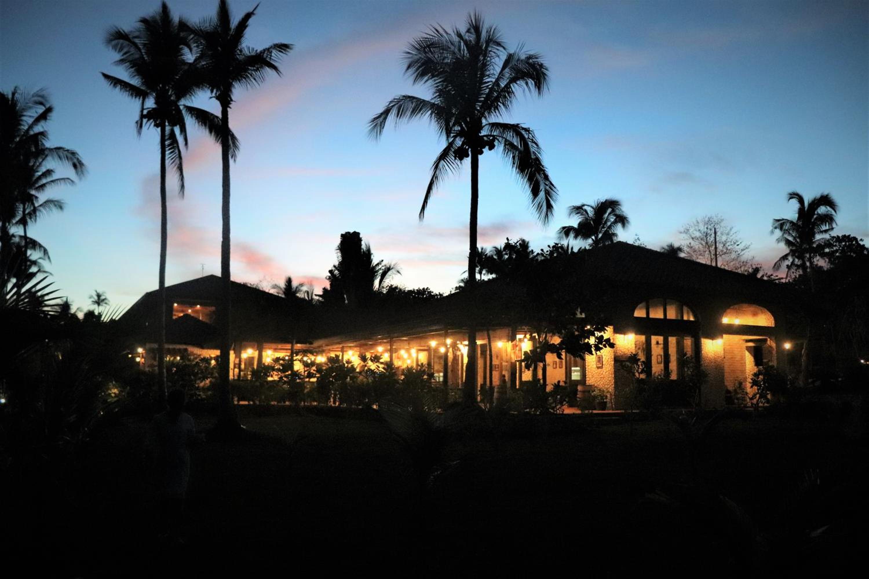 Island View Beachfront Resort
