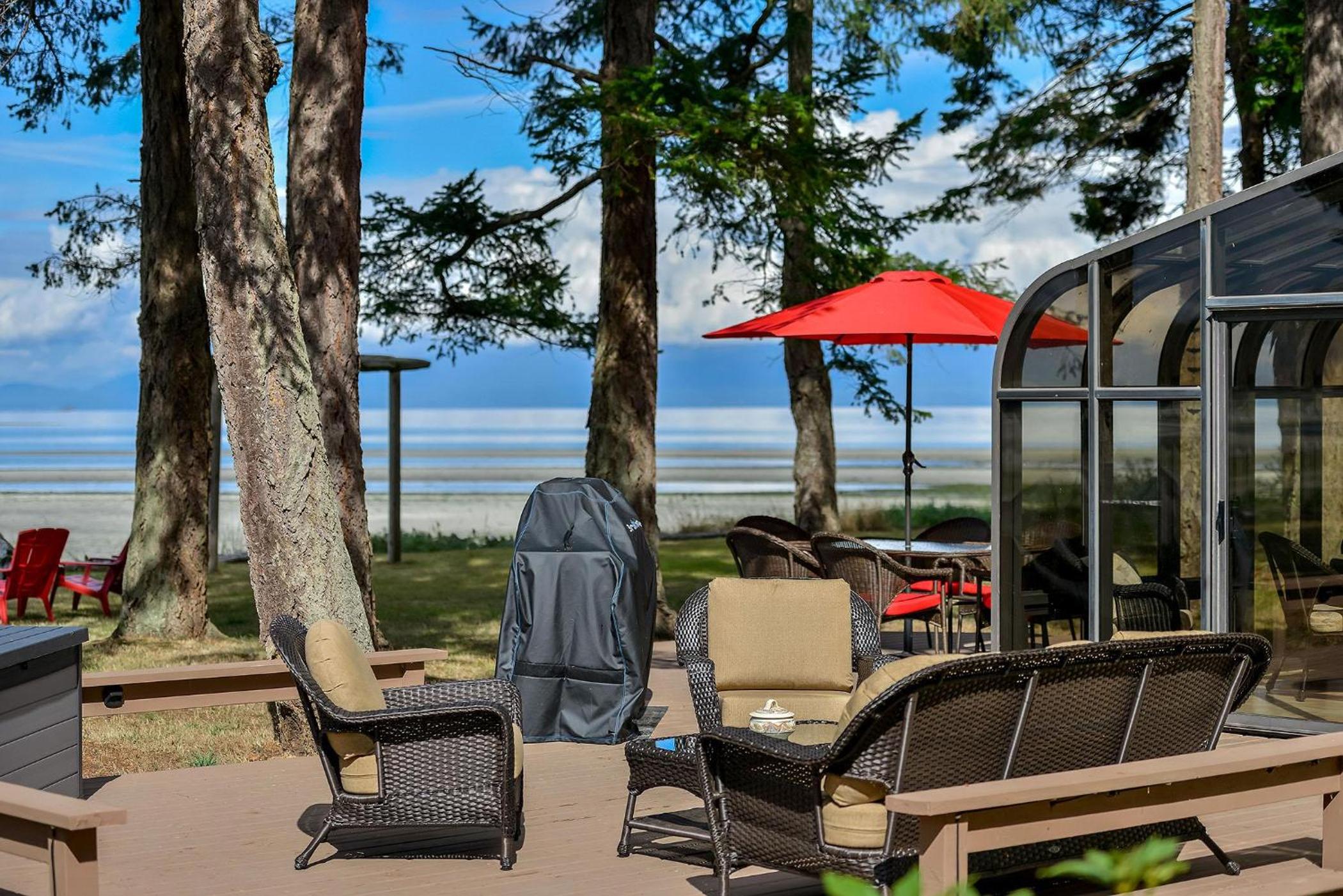 Kye Bay Beach House by EMR Vacation Rentals