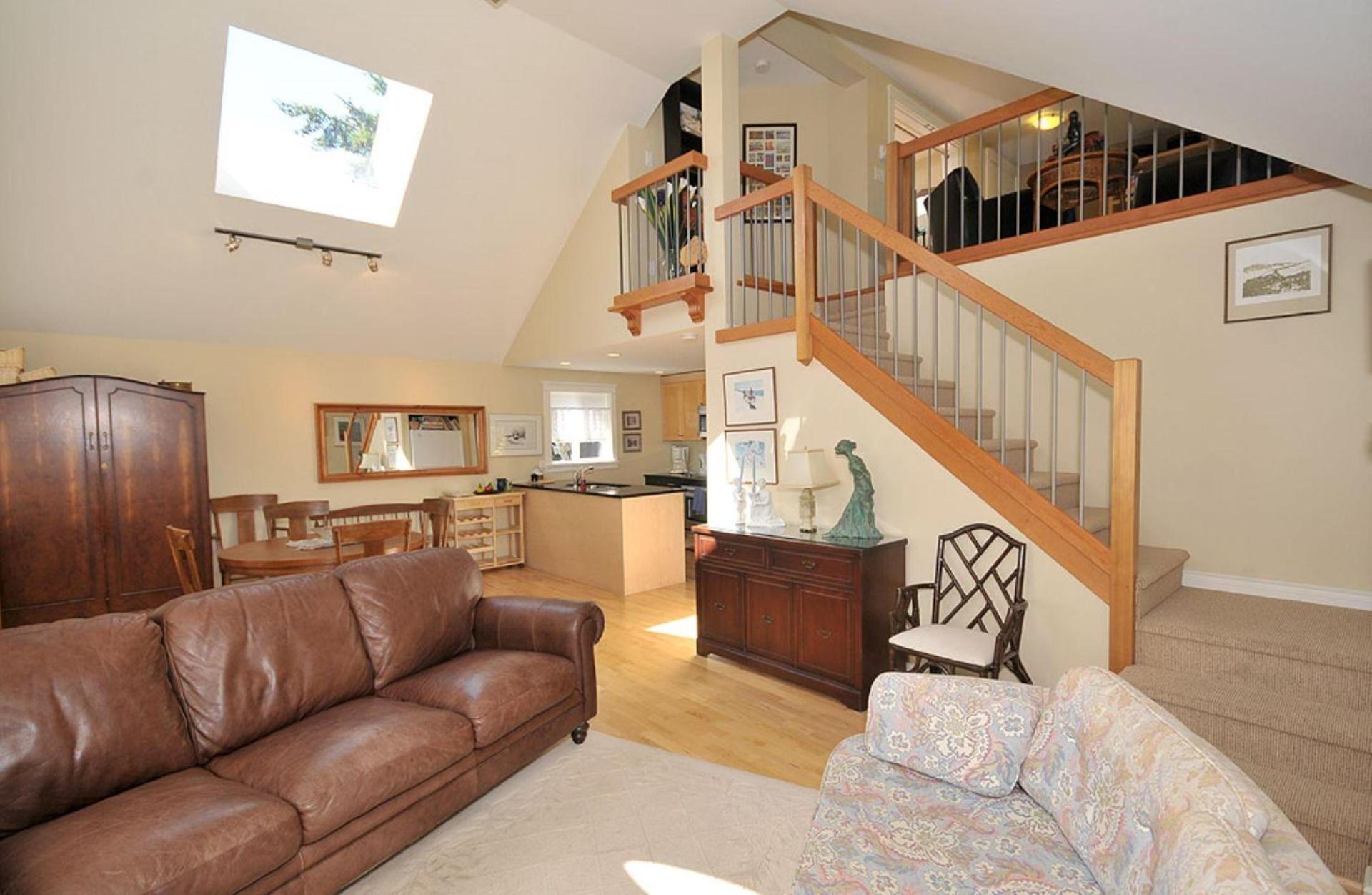 Heron View Cottage by EMR Vacation Rentals