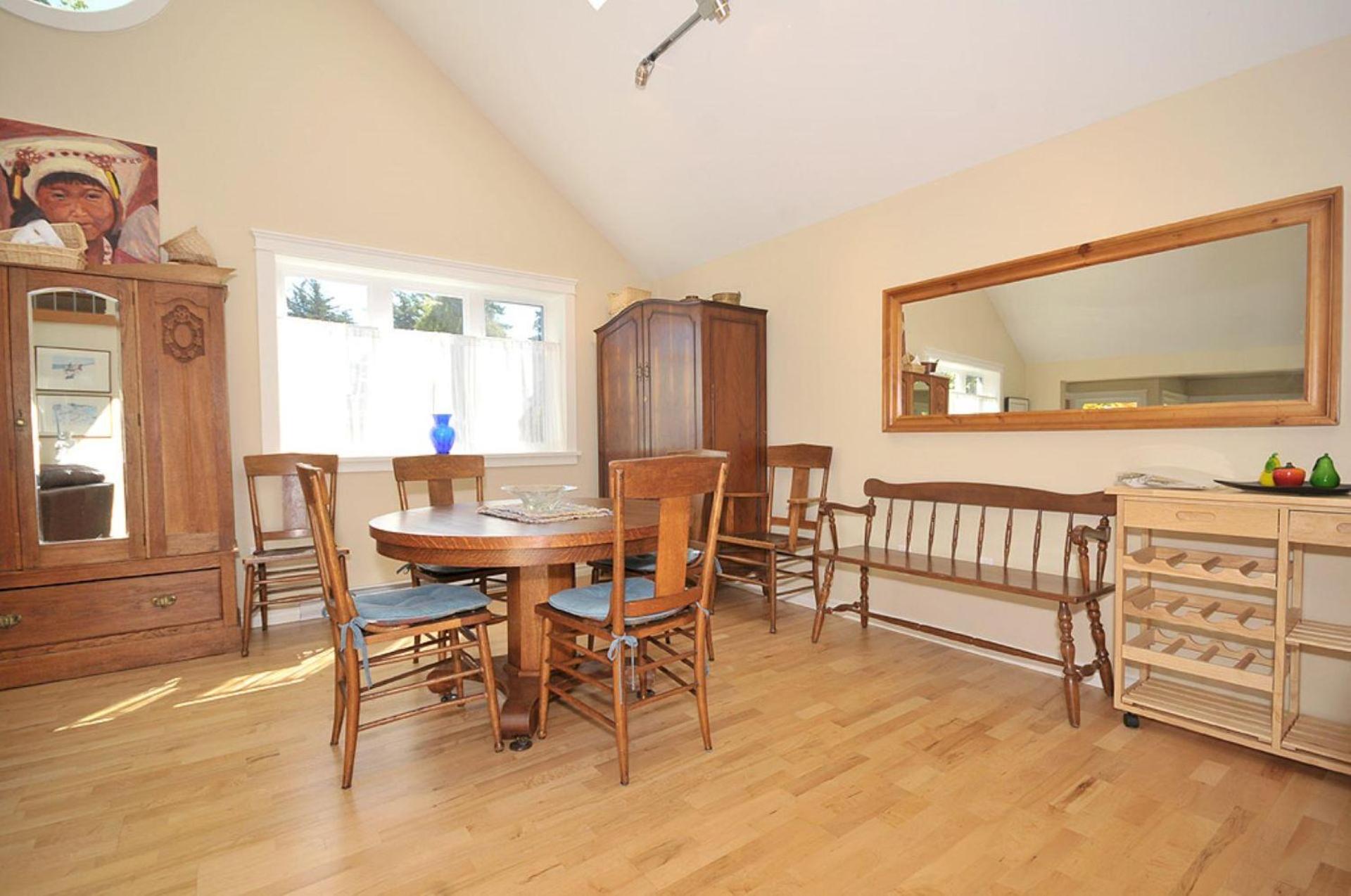Heron View Cottage by EMR Vacation Rentals