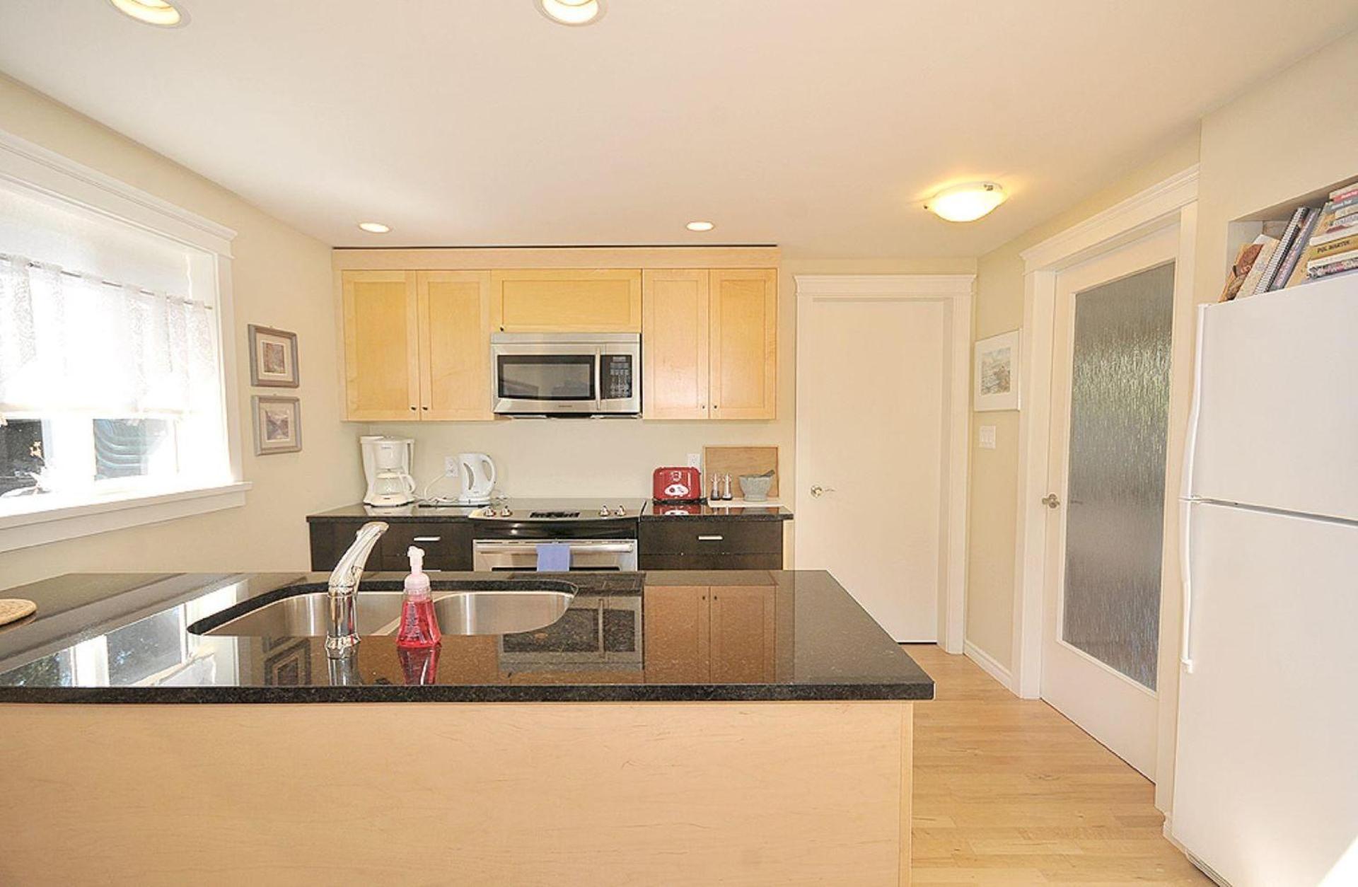 Heron View Cottage by EMR Vacation Rentals