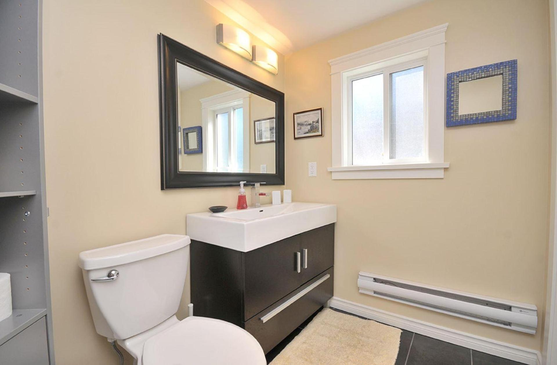 Heron View Cottage by EMR Vacation Rentals
