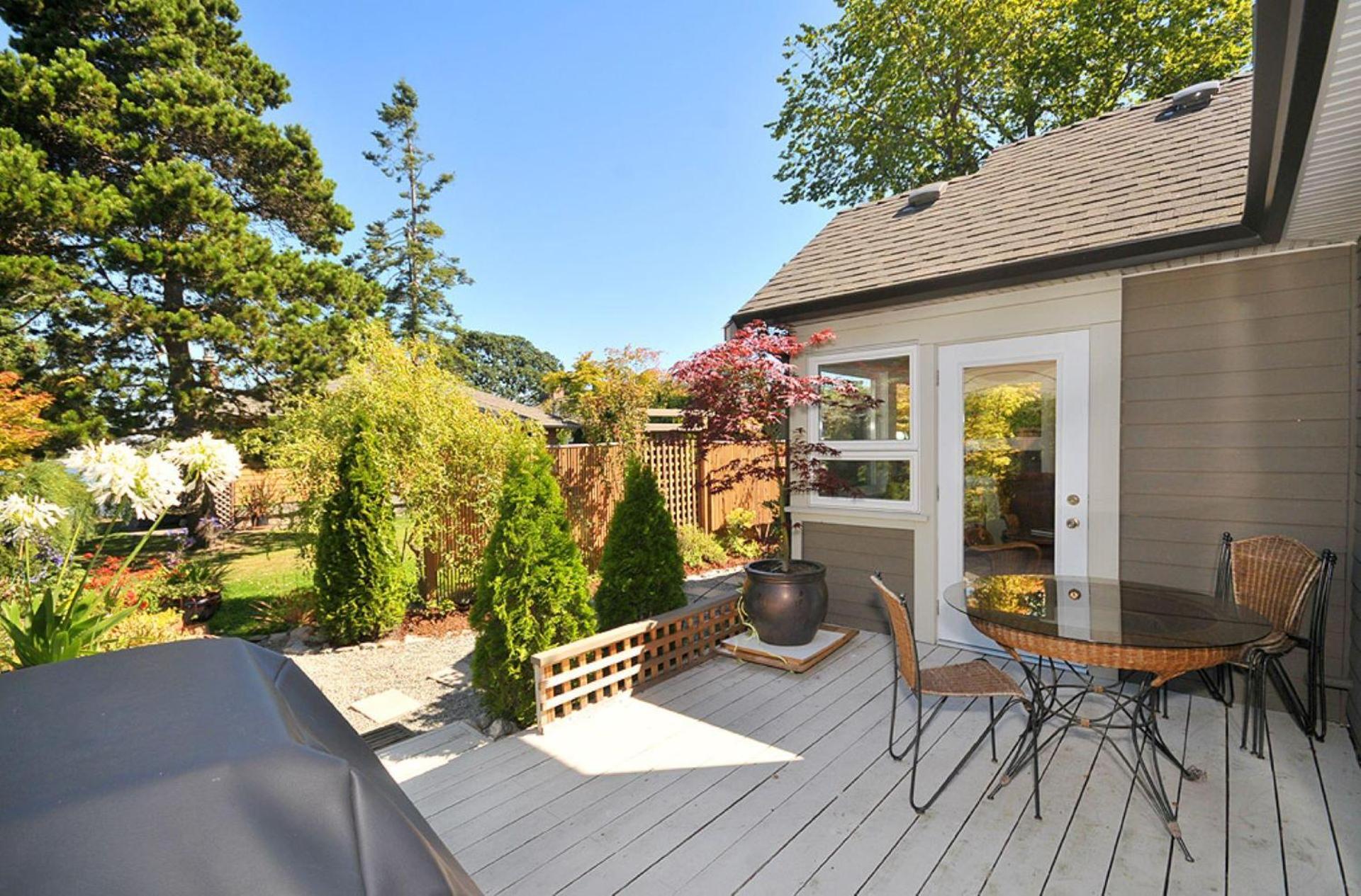 Heron View Cottage by EMR Vacation Rentals