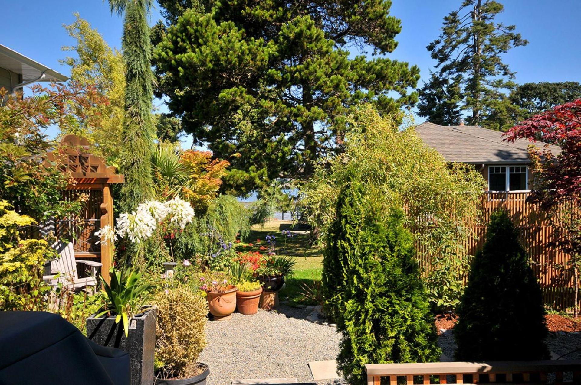 Heron View Cottage by EMR Vacation Rentals
