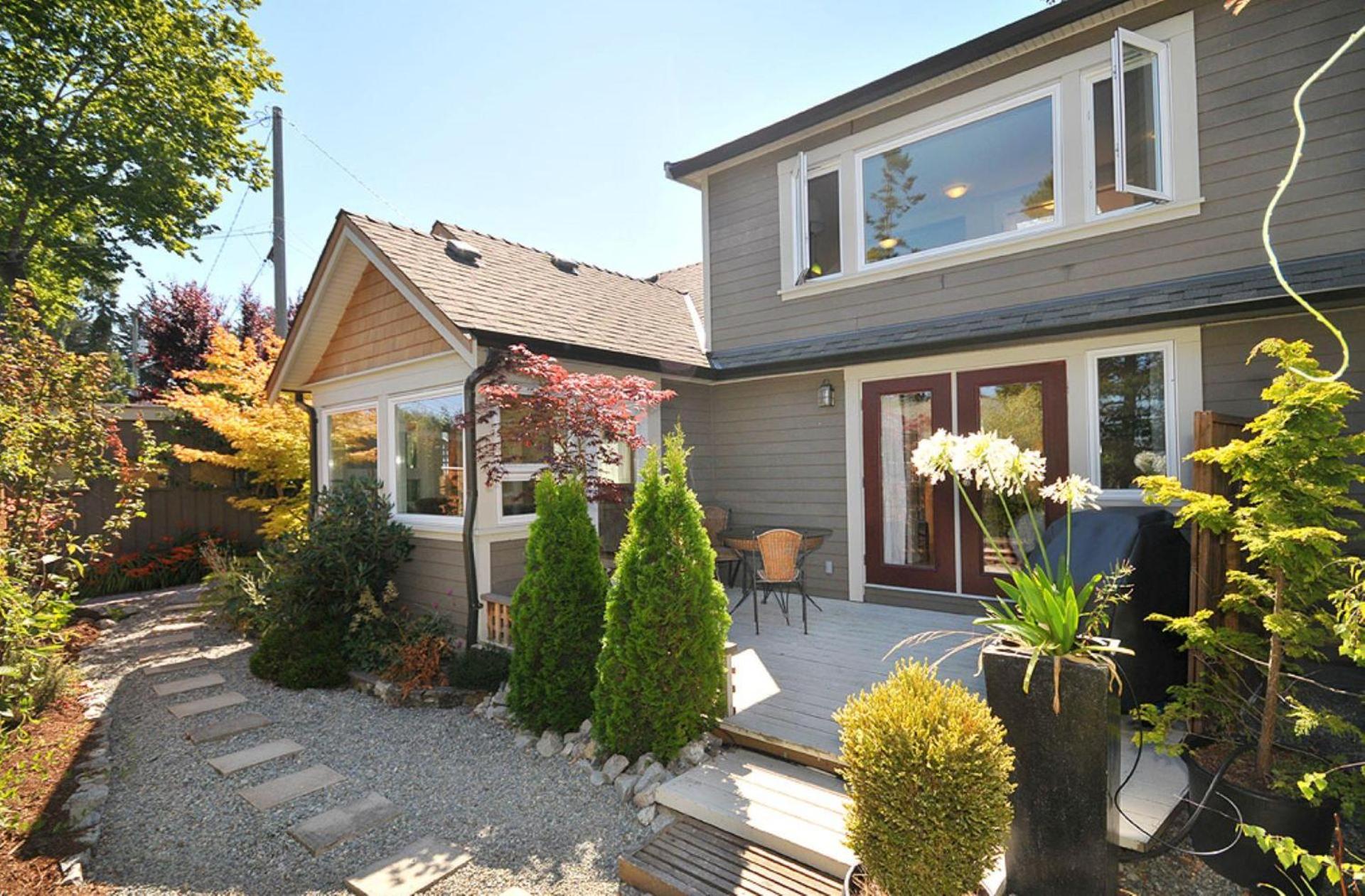 Heron View Cottage by EMR Vacation Rentals