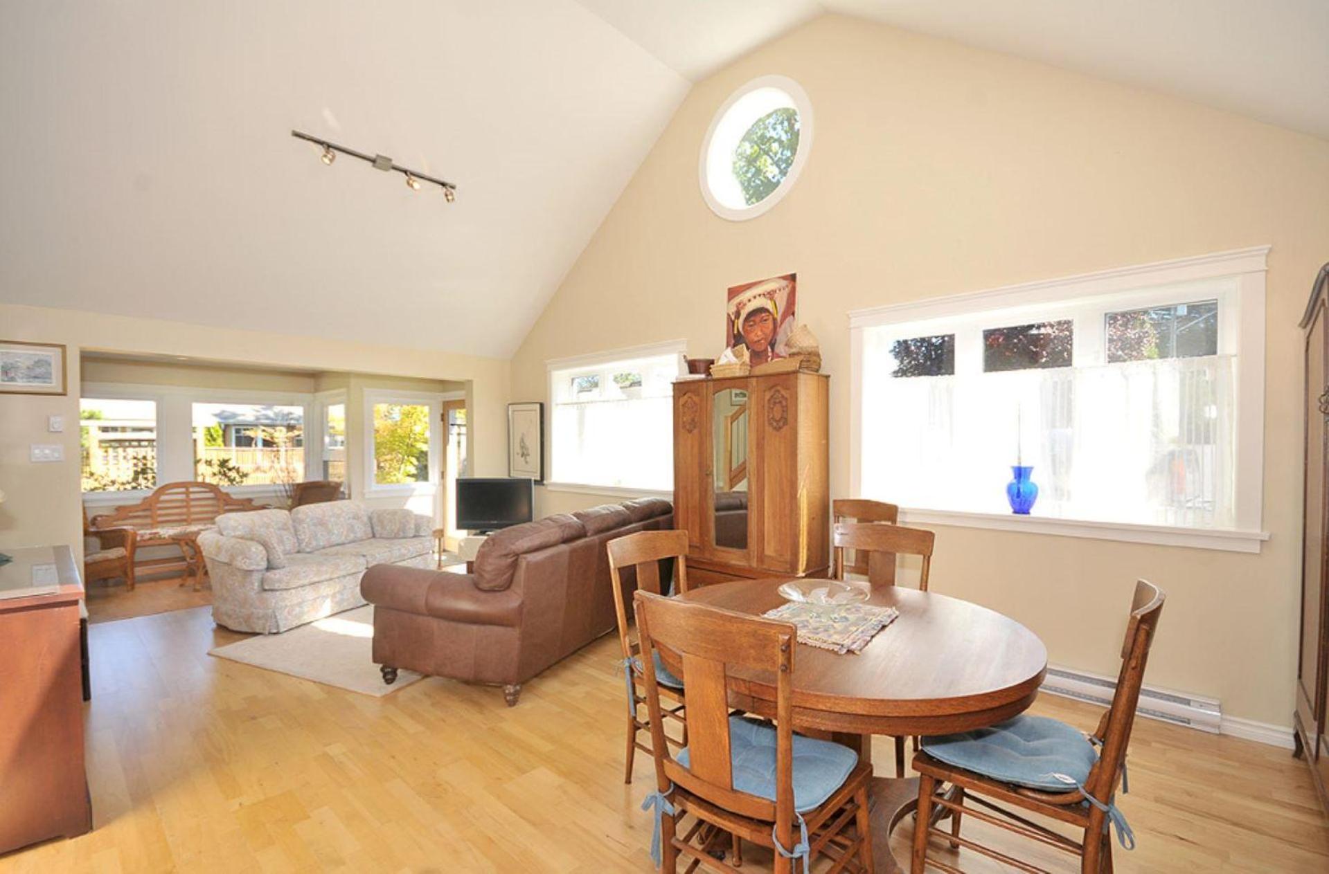 Heron View Cottage by EMR Vacation Rentals