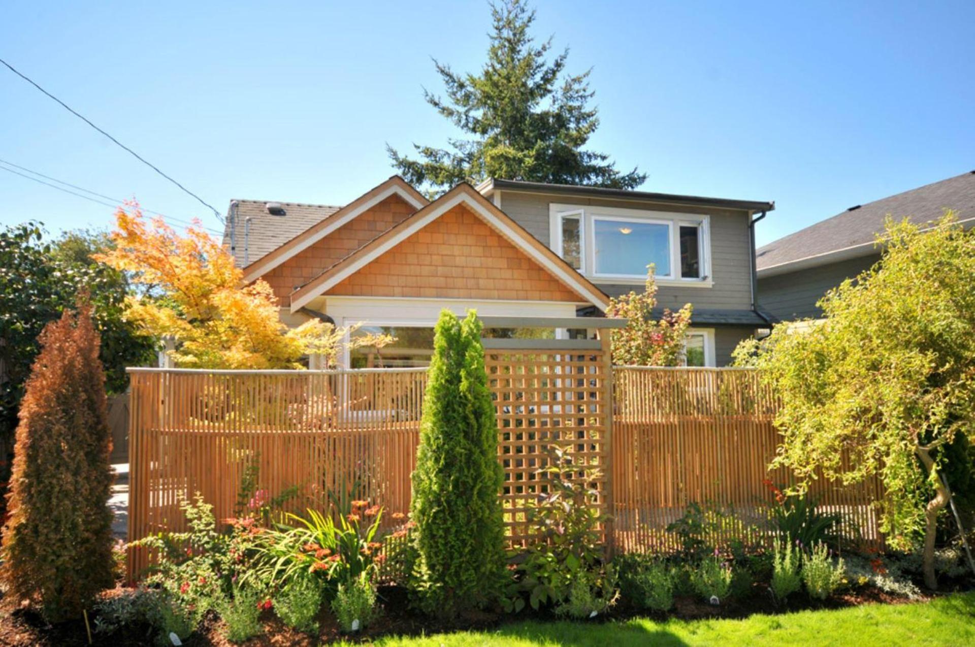 Heron View Cottage by EMR Vacation Rentals