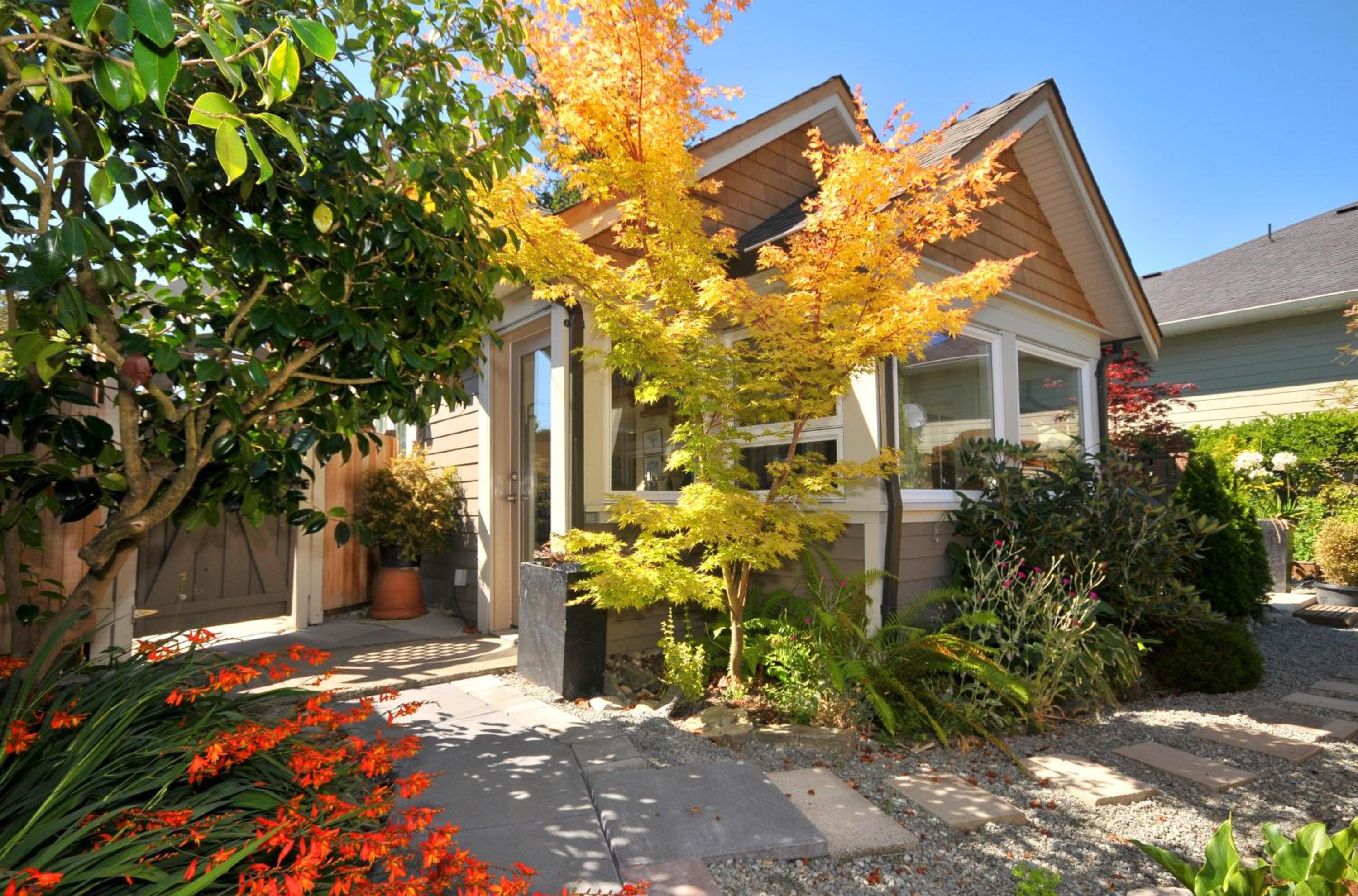 Heron View Cottage by EMR Vacation Rentals
