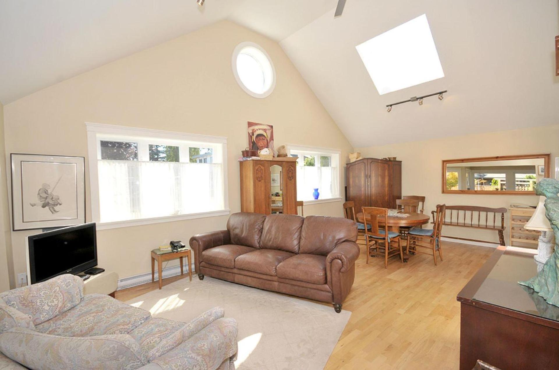 Heron View Cottage by EMR Vacation Rentals